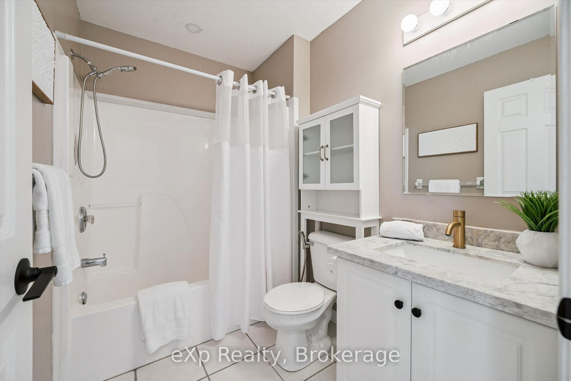 Photo 26 of 148 Clairfields Drive W, Guelph, Clairfields/Hanlon Business Park — HOMEH