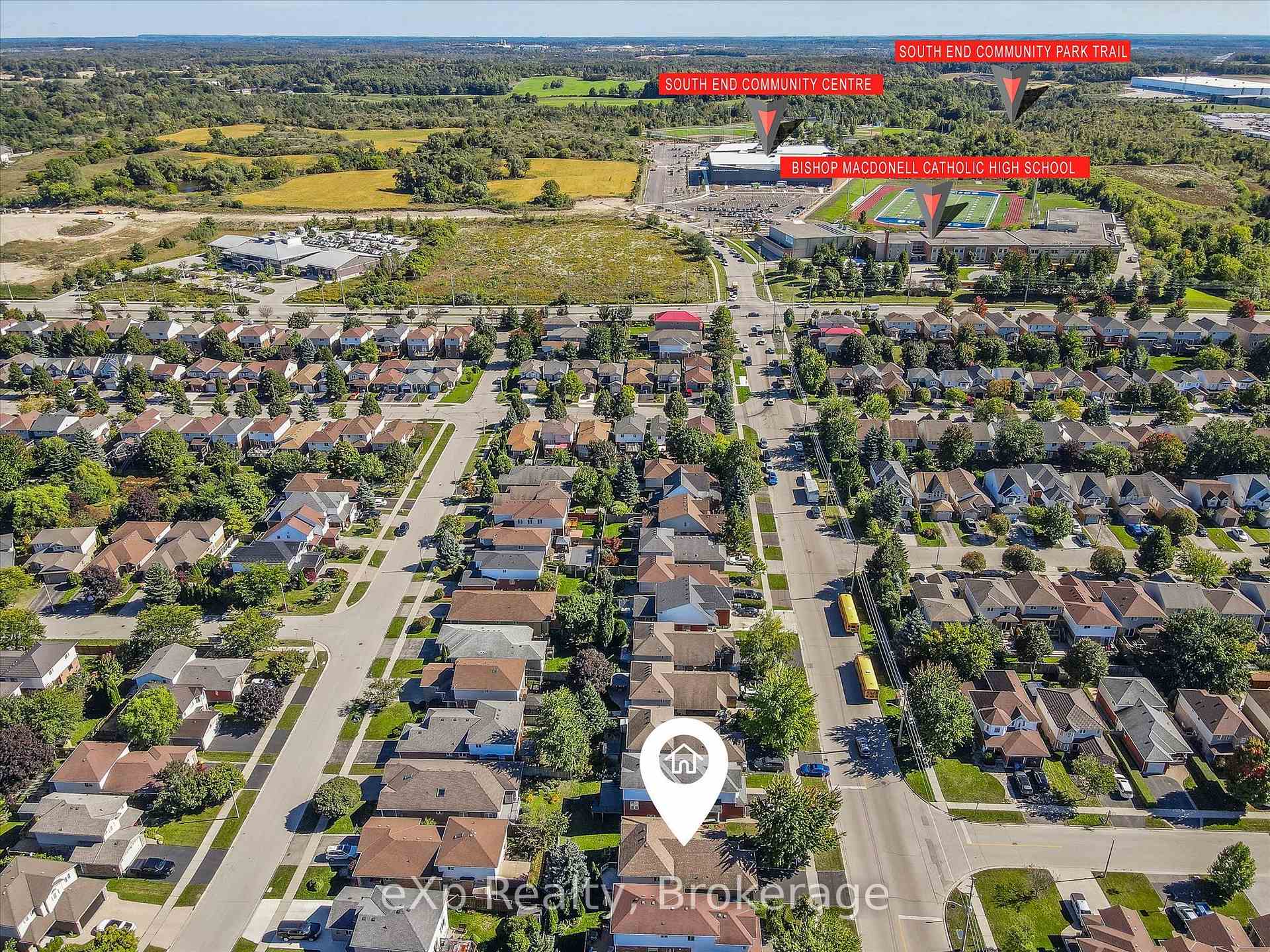 Photo 42 of 148 Clairfields Drive W, Guelph, Clairfields/Hanlon Business Park — HOMEH