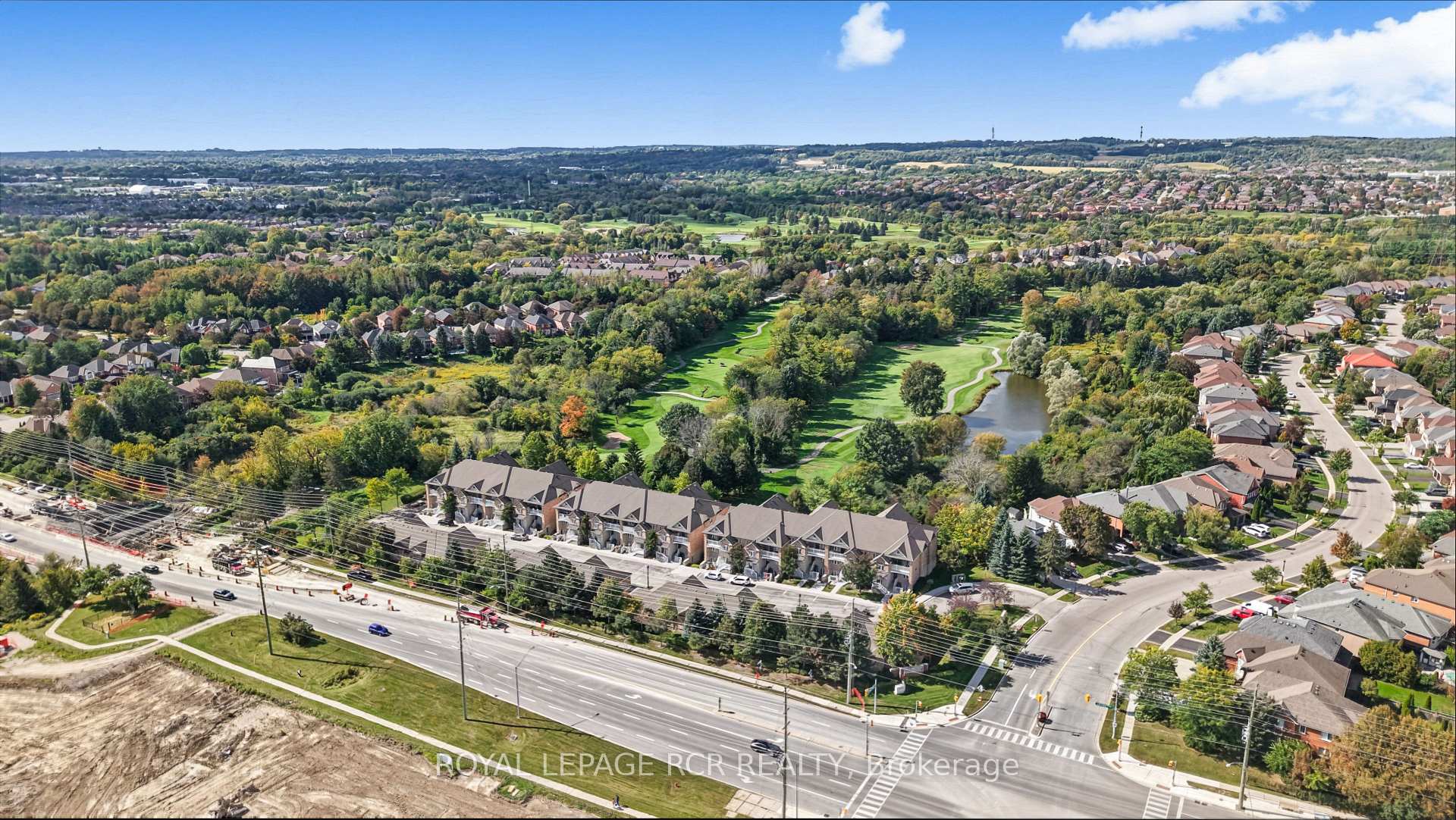 Photo 8 of Unit 11, 520 Silken Laumann Drive, Newmarket, Stonehaven-Wyndham — HOMEH