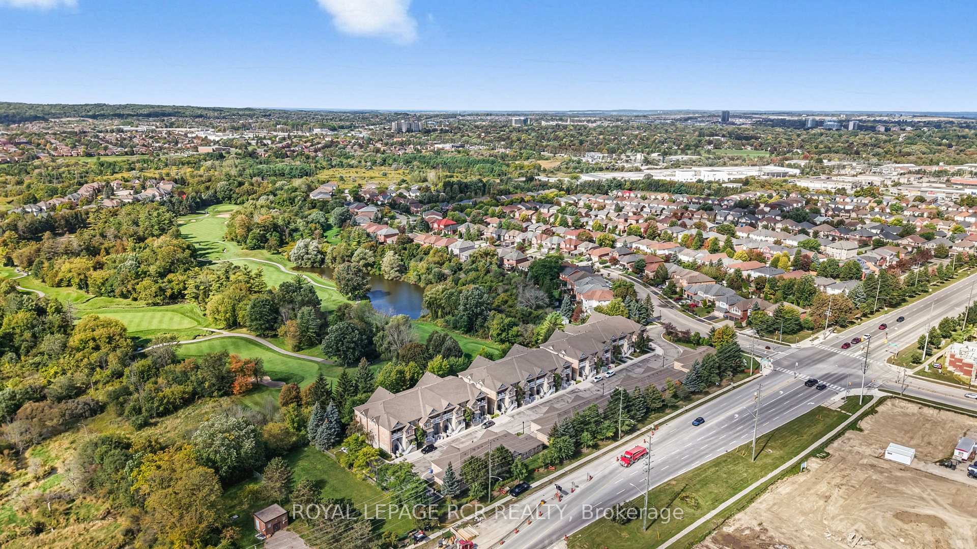 Photo 12 of Unit 11, 520 Silken Laumann Drive, Newmarket, Stonehaven-Wyndham — HOMEH