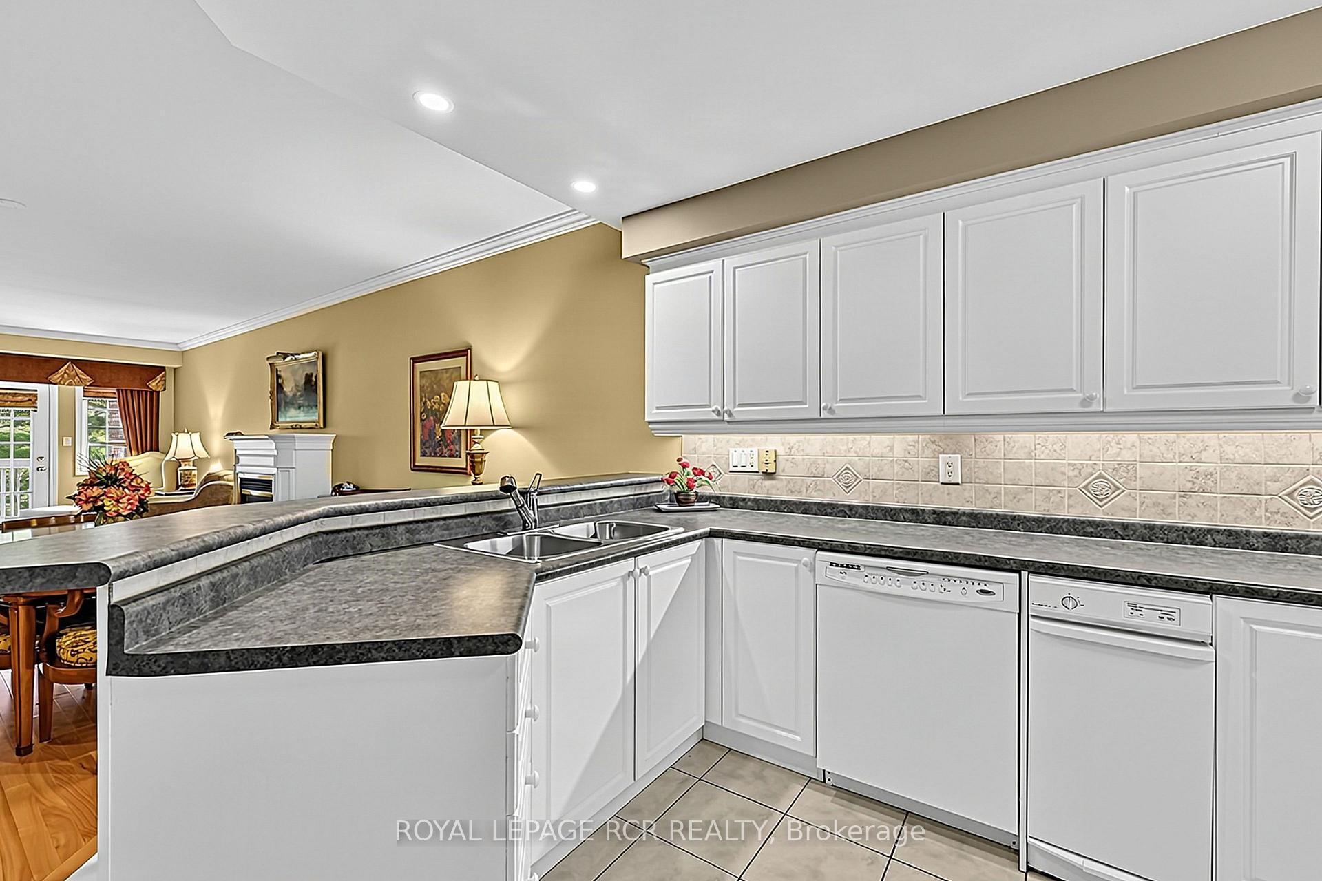 Photo 19 of Unit 11, 520 Silken Laumann Drive, Newmarket, Stonehaven-Wyndham — HOMEH