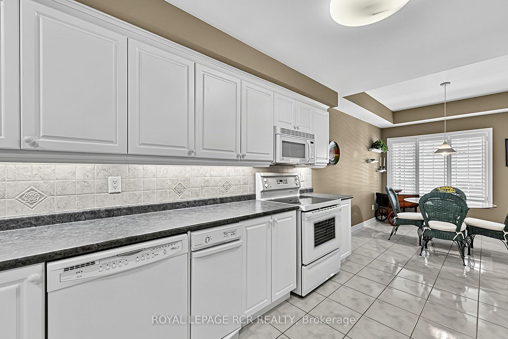 Photo 20 of Unit 11, 520 Silken Laumann Drive, Newmarket, Stonehaven-Wyndham — HOMEH