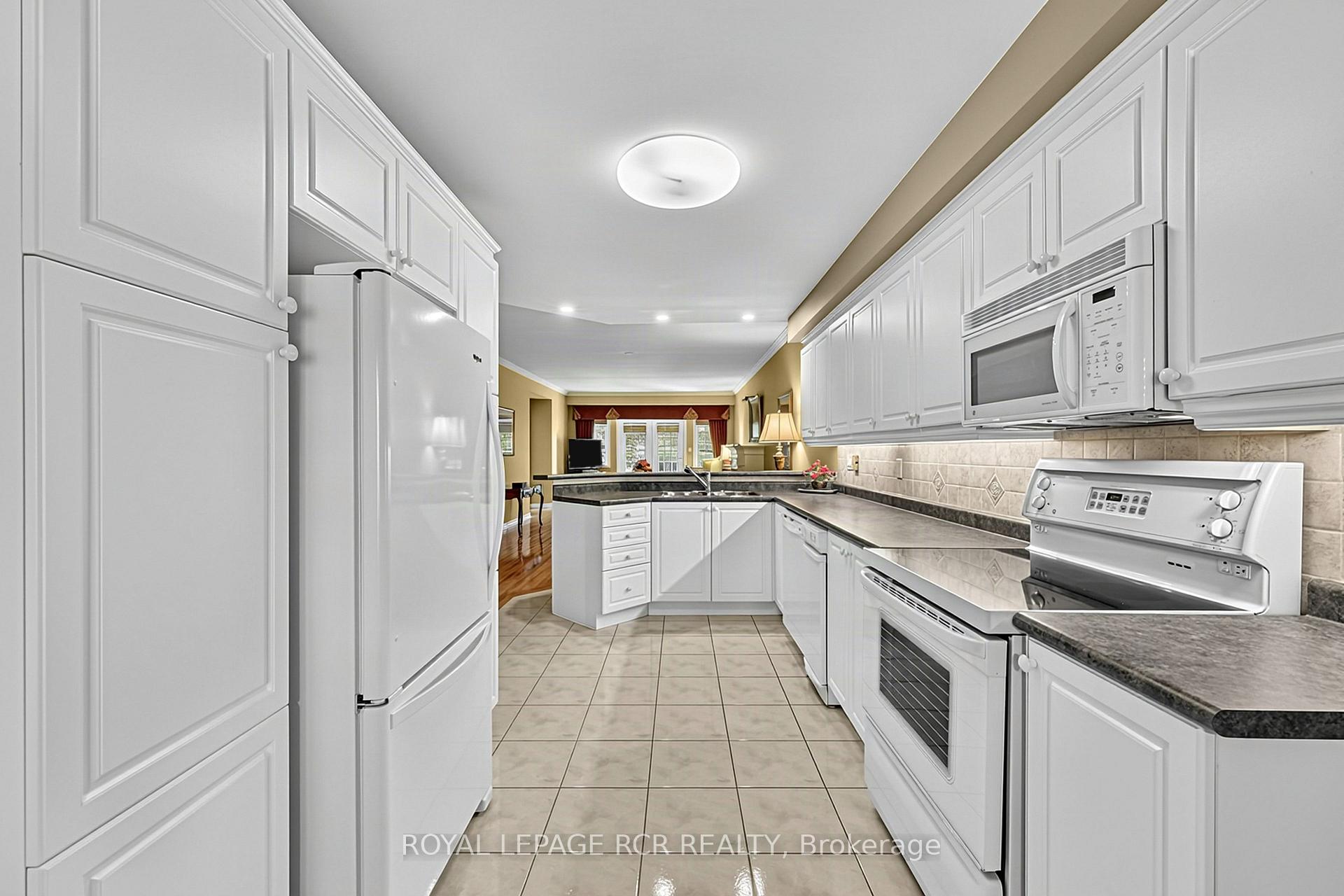 Photo 24 of Unit 11, 520 Silken Laumann Drive, Newmarket, Stonehaven-Wyndham — HOMEH