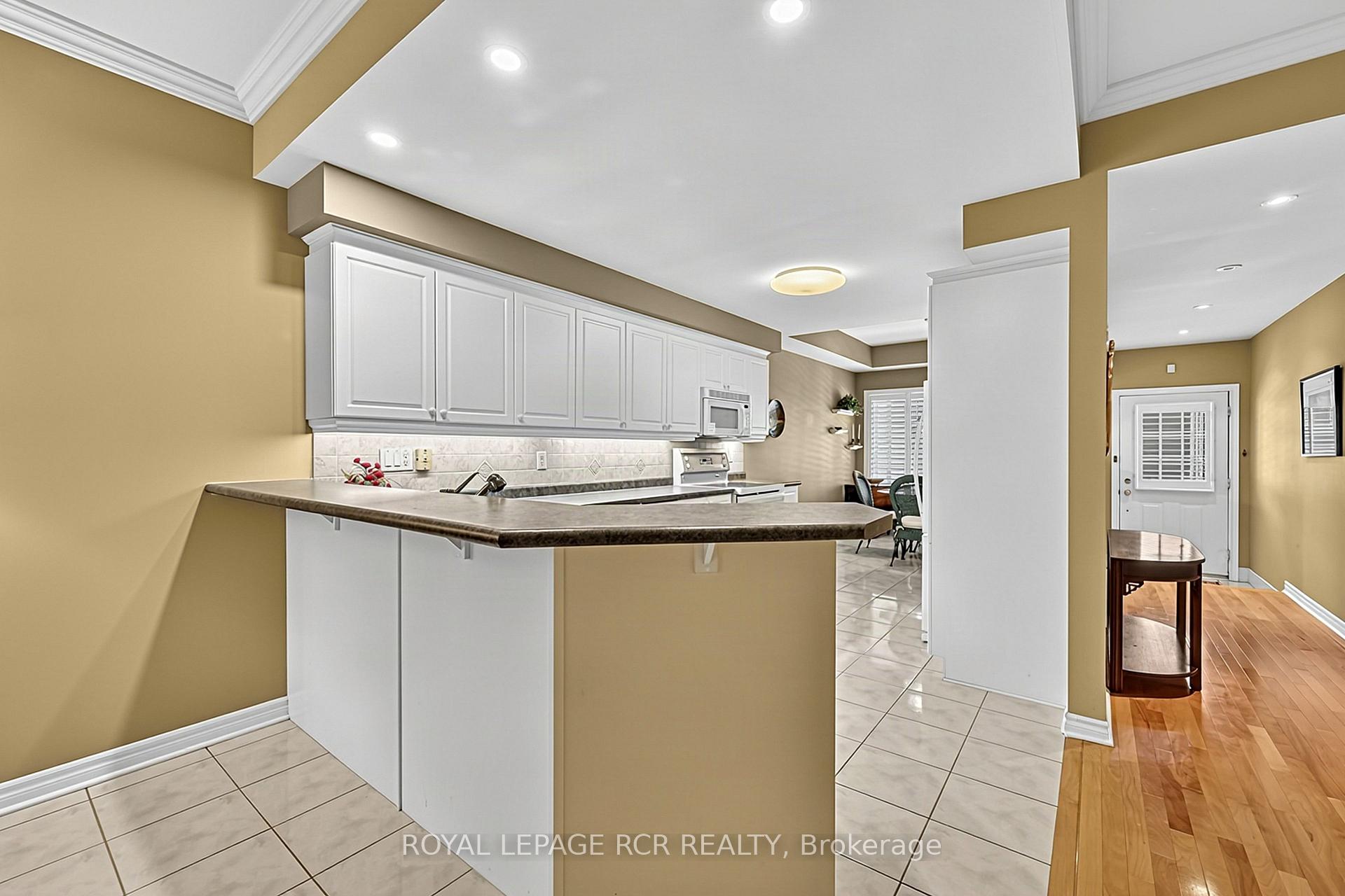 Photo 23 of Unit 11, 520 Silken Laumann Drive, Newmarket, Stonehaven-Wyndham — HOMEH