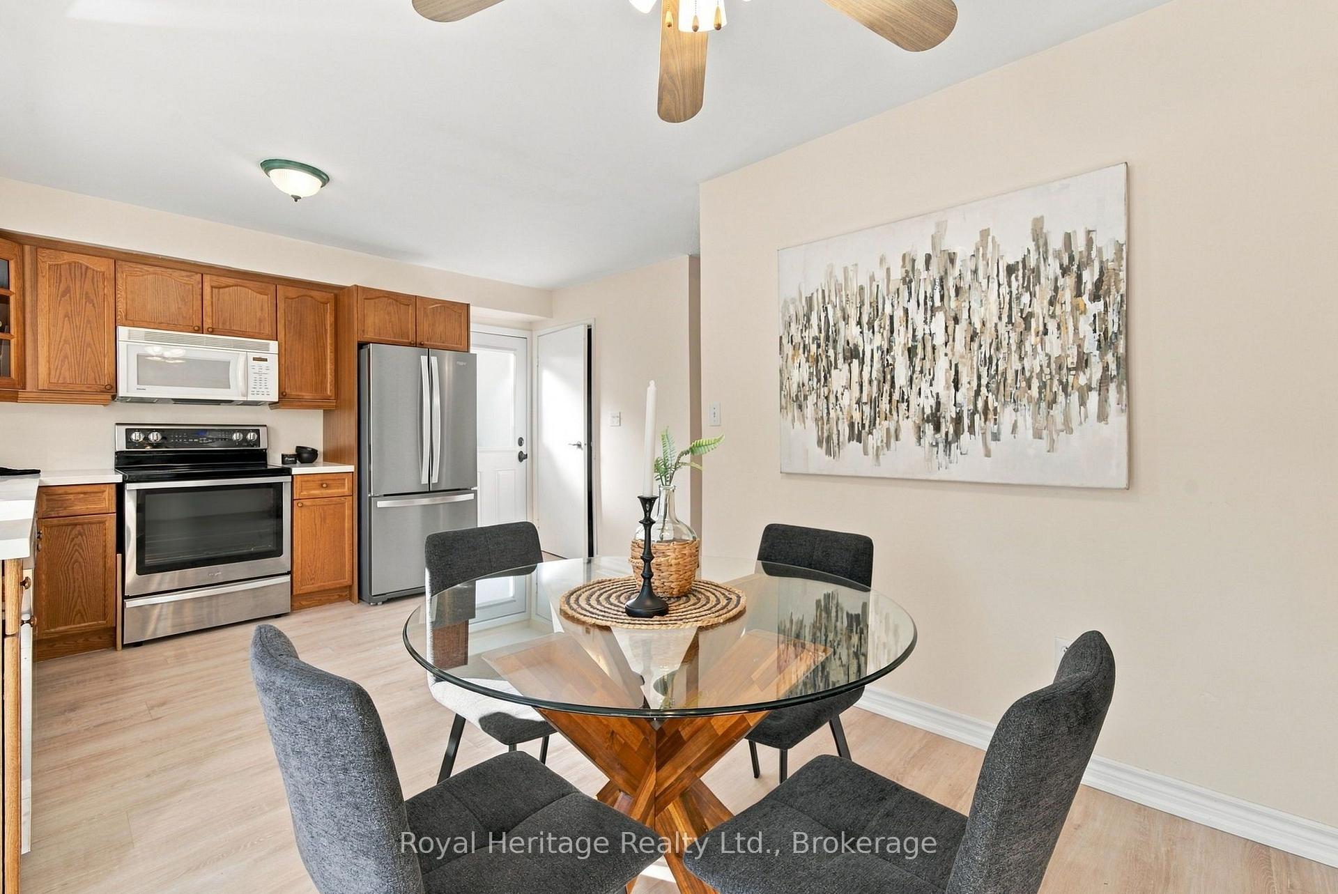 Photo 11 of 814 Cavan Court, Oshawa, Vanier — HOMEH