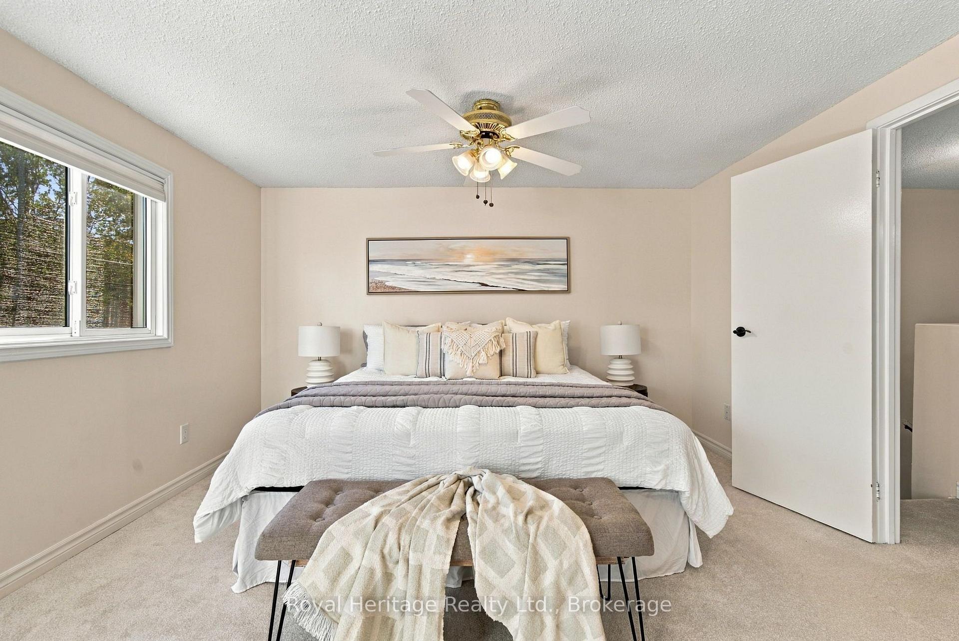 Photo 12 of 814 Cavan Court, Oshawa, Vanier — HOMEH