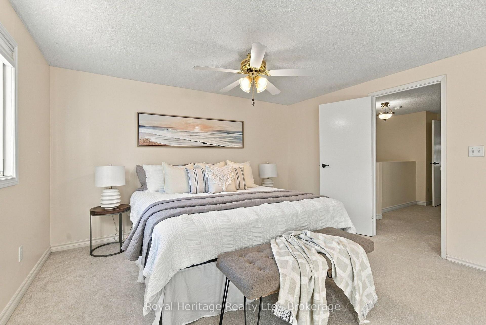 Photo 14 of 814 Cavan Court, Oshawa, Vanier — HOMEH
