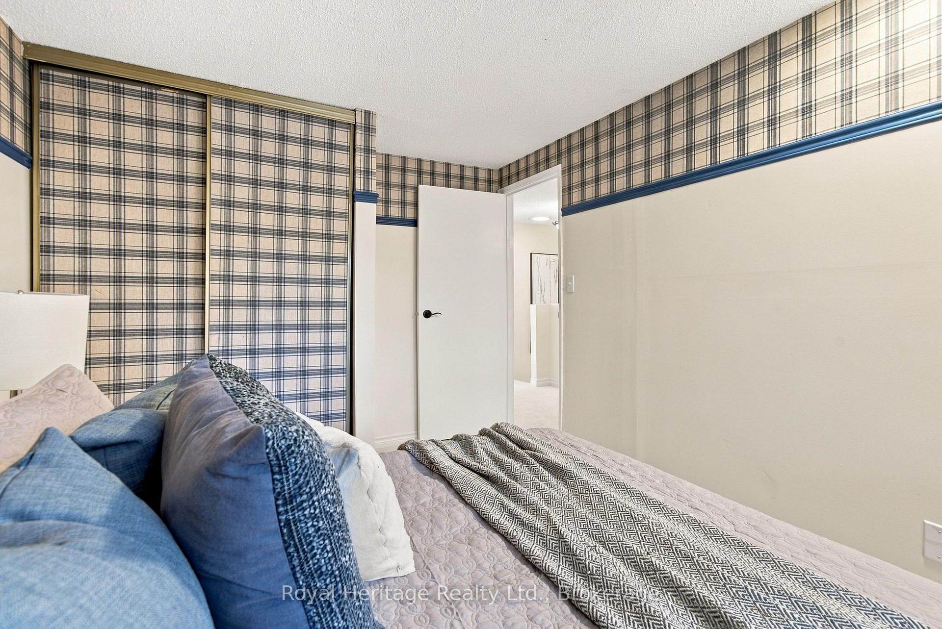 Photo 17 of 814 Cavan Court, Oshawa, Vanier — HOMEH