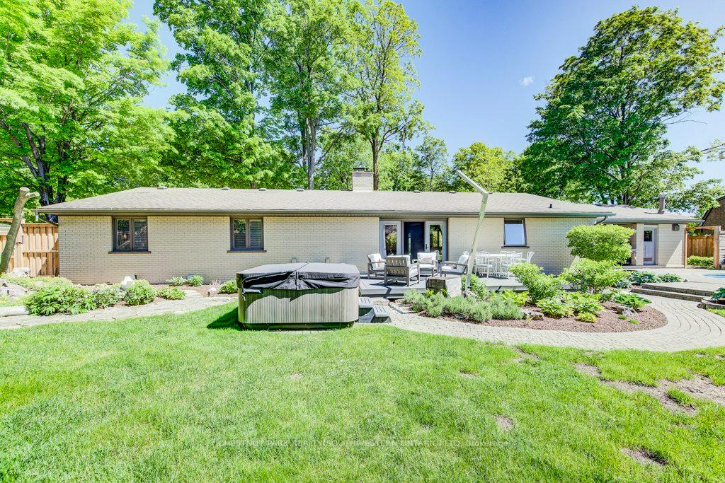 Photo 35 of 345 Old Stone Road, Waterloo, Colonial Acres — HOMEH