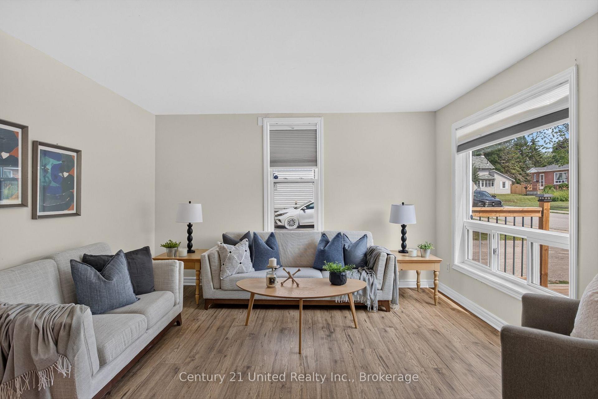 Photo 7 of 4 Bertie Street, Kawartha Lakes, Lindsay — HOMEH
