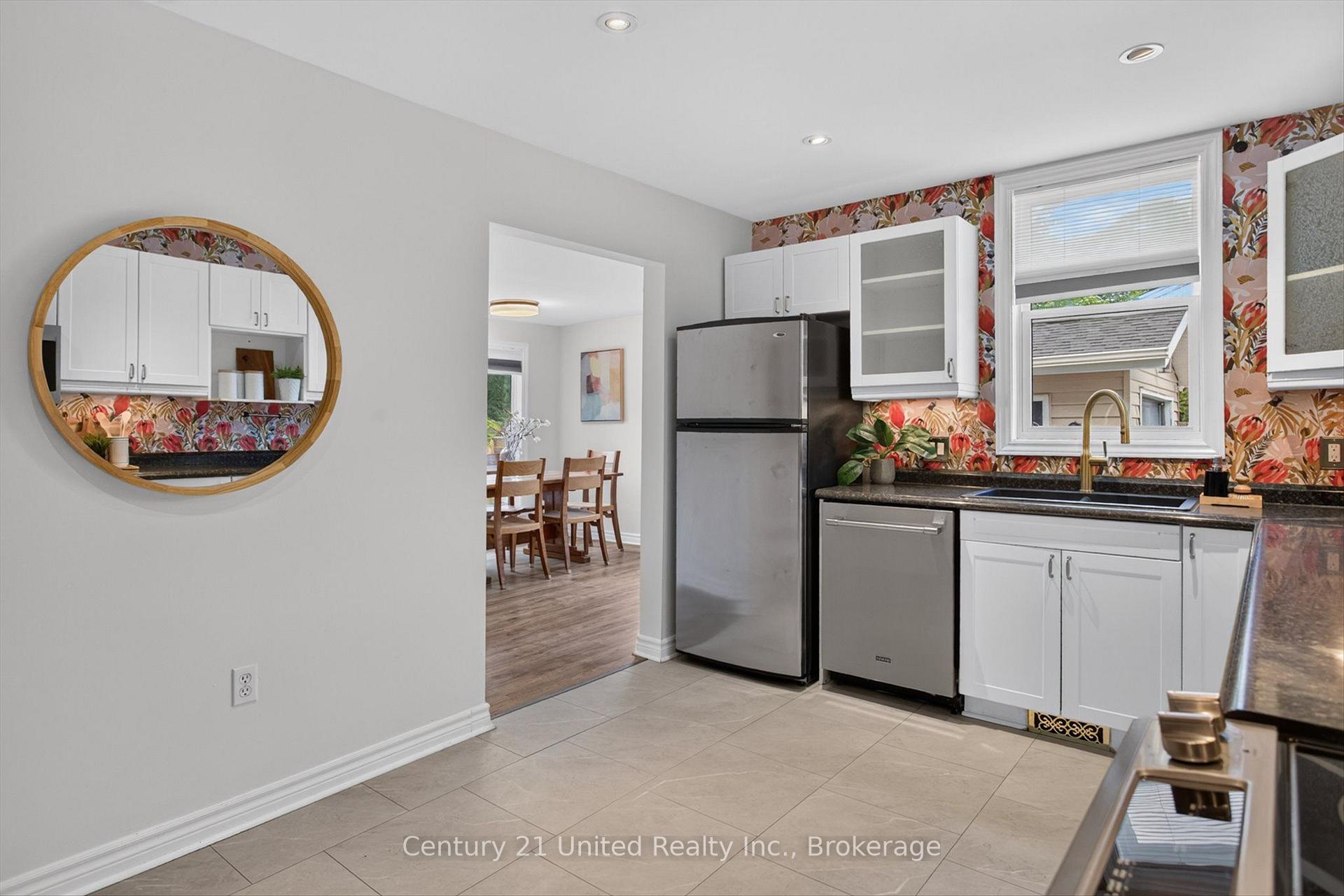 Photo 12 of 4 Bertie Street, Kawartha Lakes, Lindsay — HOMEH
