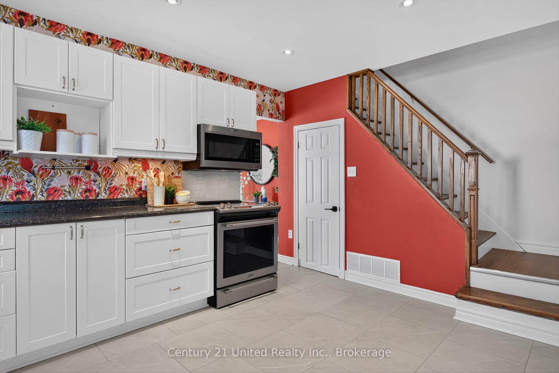 Photo 13 of 4 Bertie Street, Kawartha Lakes, Lindsay — HOMEH