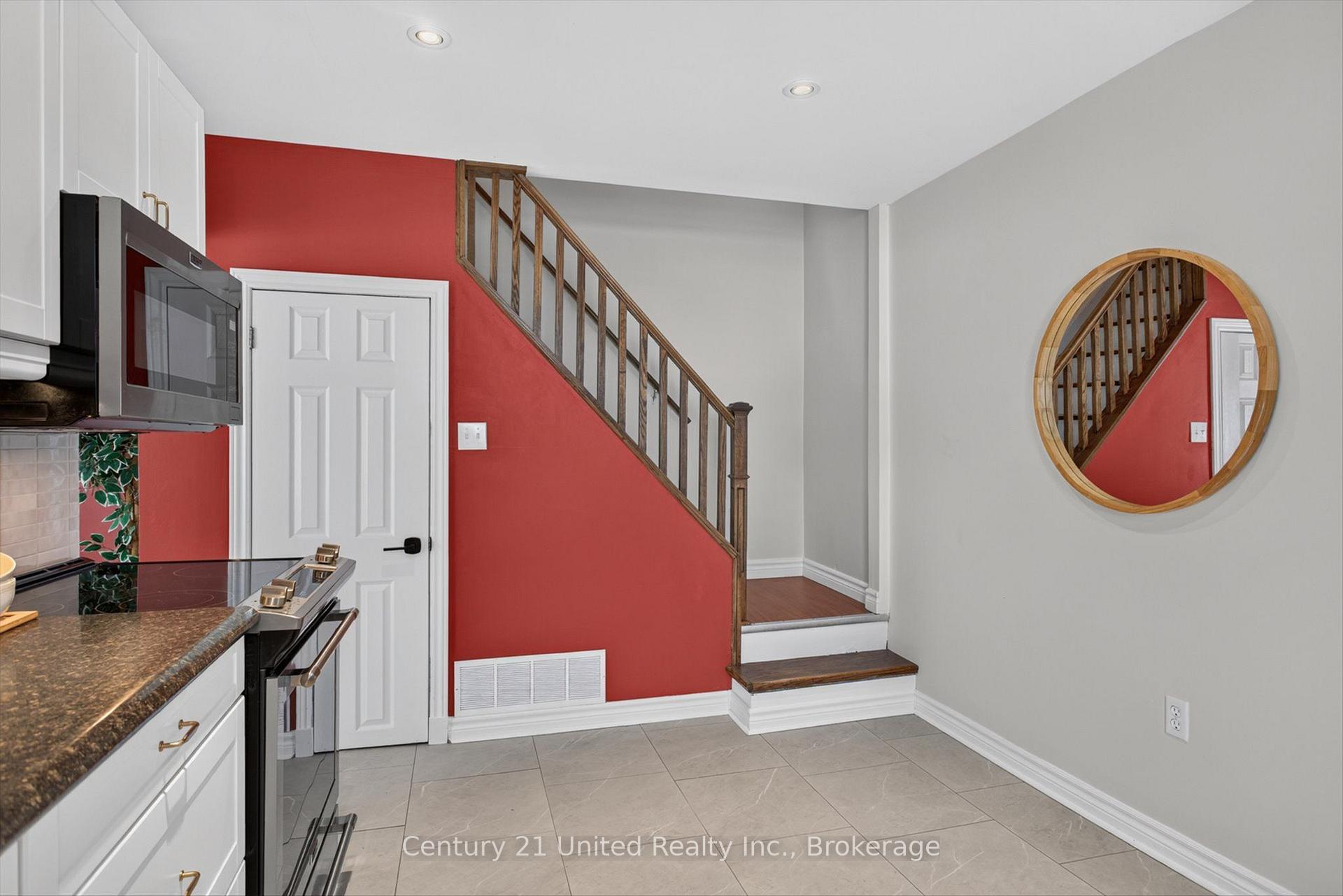 Photo 14 of 4 Bertie Street, Kawartha Lakes, Lindsay — HOMEH