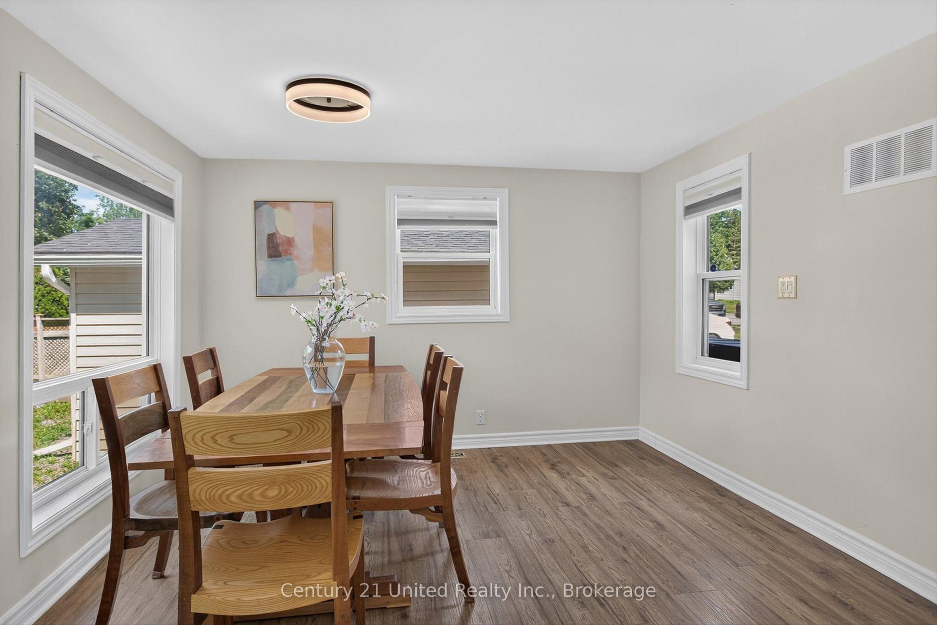 Photo 16 of 4 Bertie Street, Kawartha Lakes, Lindsay — HOMEH