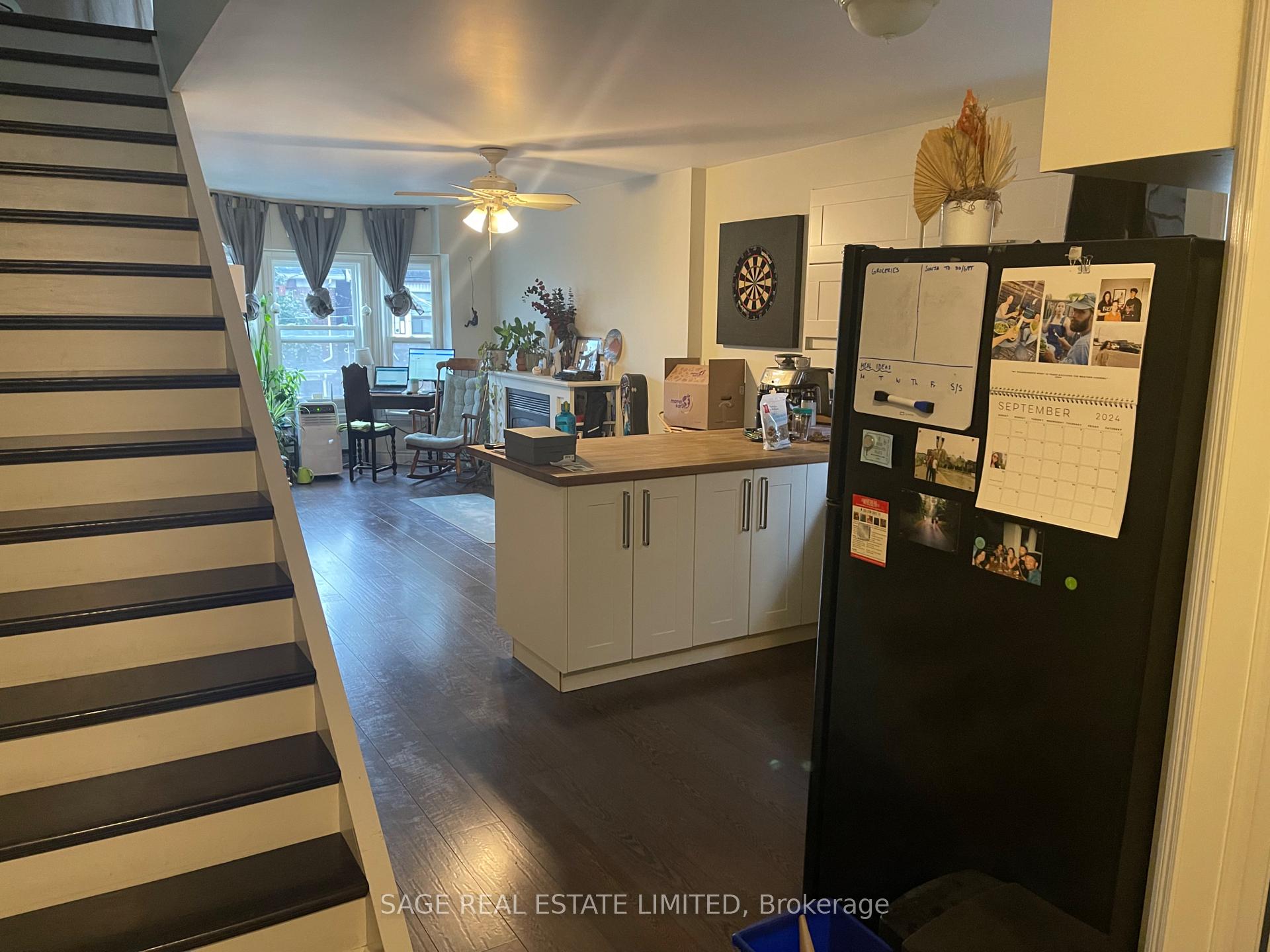 Photo of Unit 2nd Flr, 716 Ossington Avenue