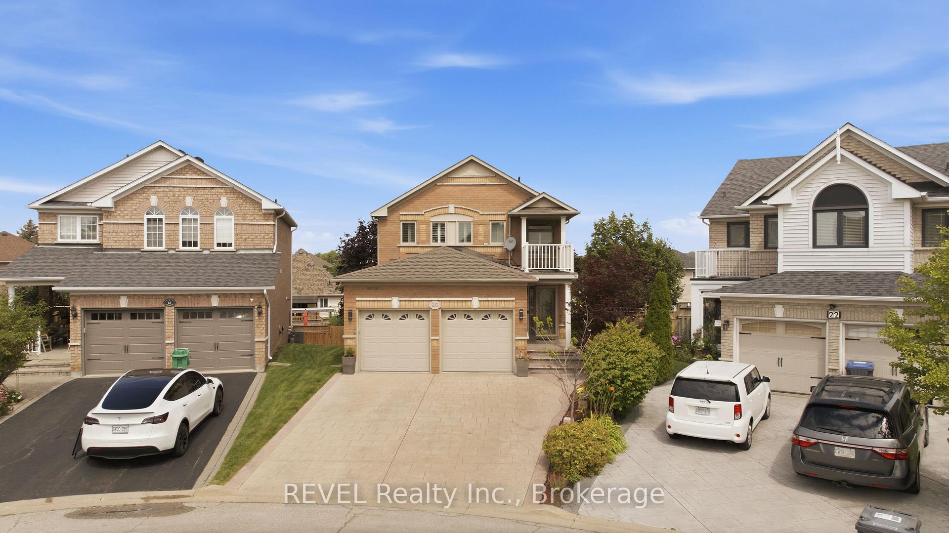Photo 2 of 20 Hayloft Court, Brampton, Fletcher's Creek Village — HOMEH