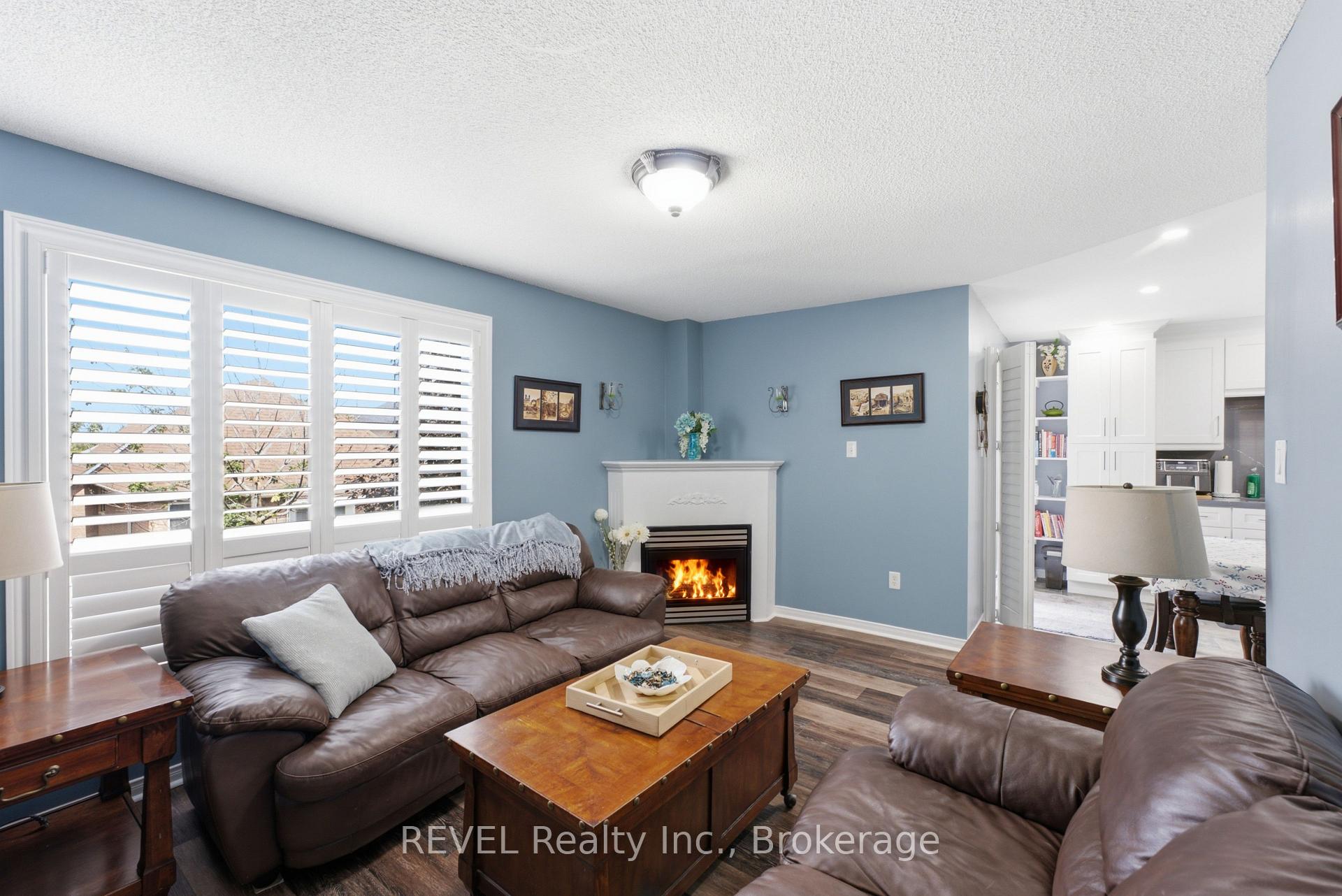 Photo 17 of 20 Hayloft Court, Brampton, Fletcher's Creek Village — HOMEH