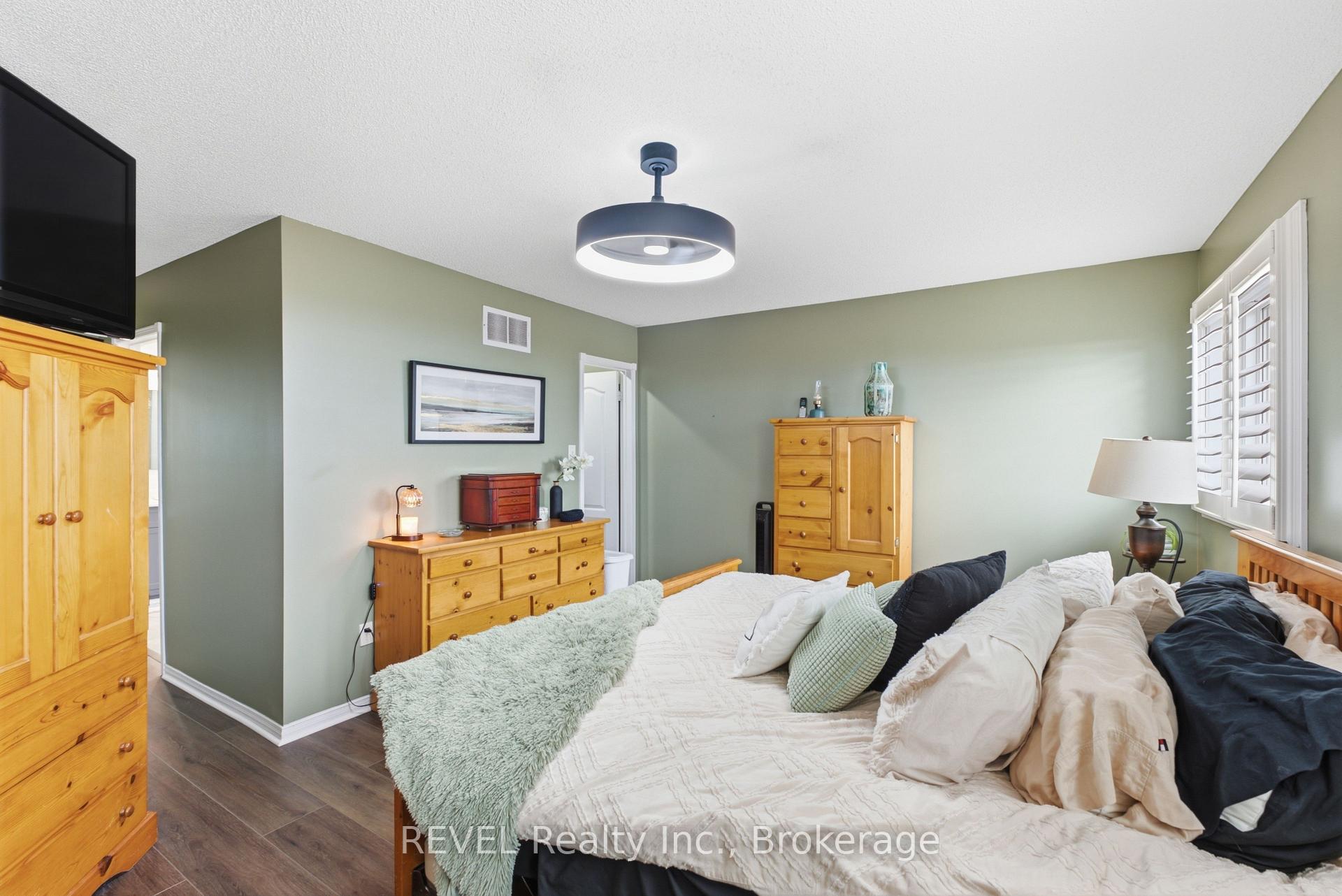 Photo 23 of 20 Hayloft Court, Brampton, Fletcher's Creek Village — HOMEH