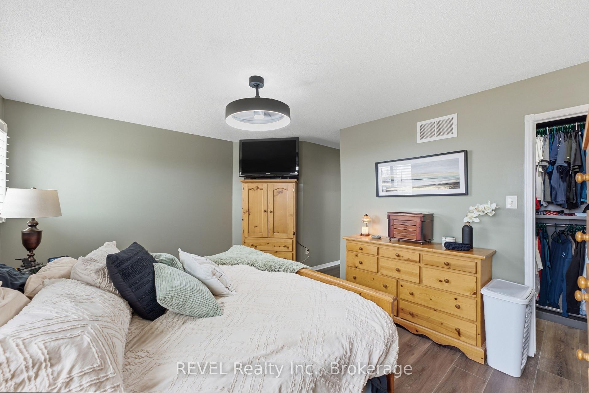 Photo 24 of 20 Hayloft Court, Brampton, Fletcher's Creek Village — HOMEH
