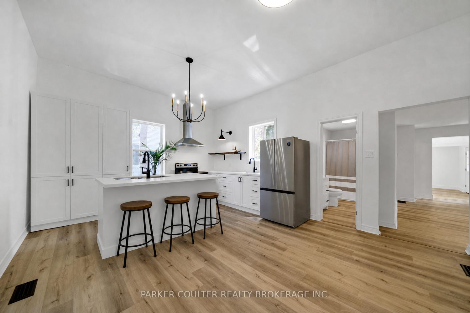 Photo 3 of 176 Sixth Street, Collingwood — HOMEH