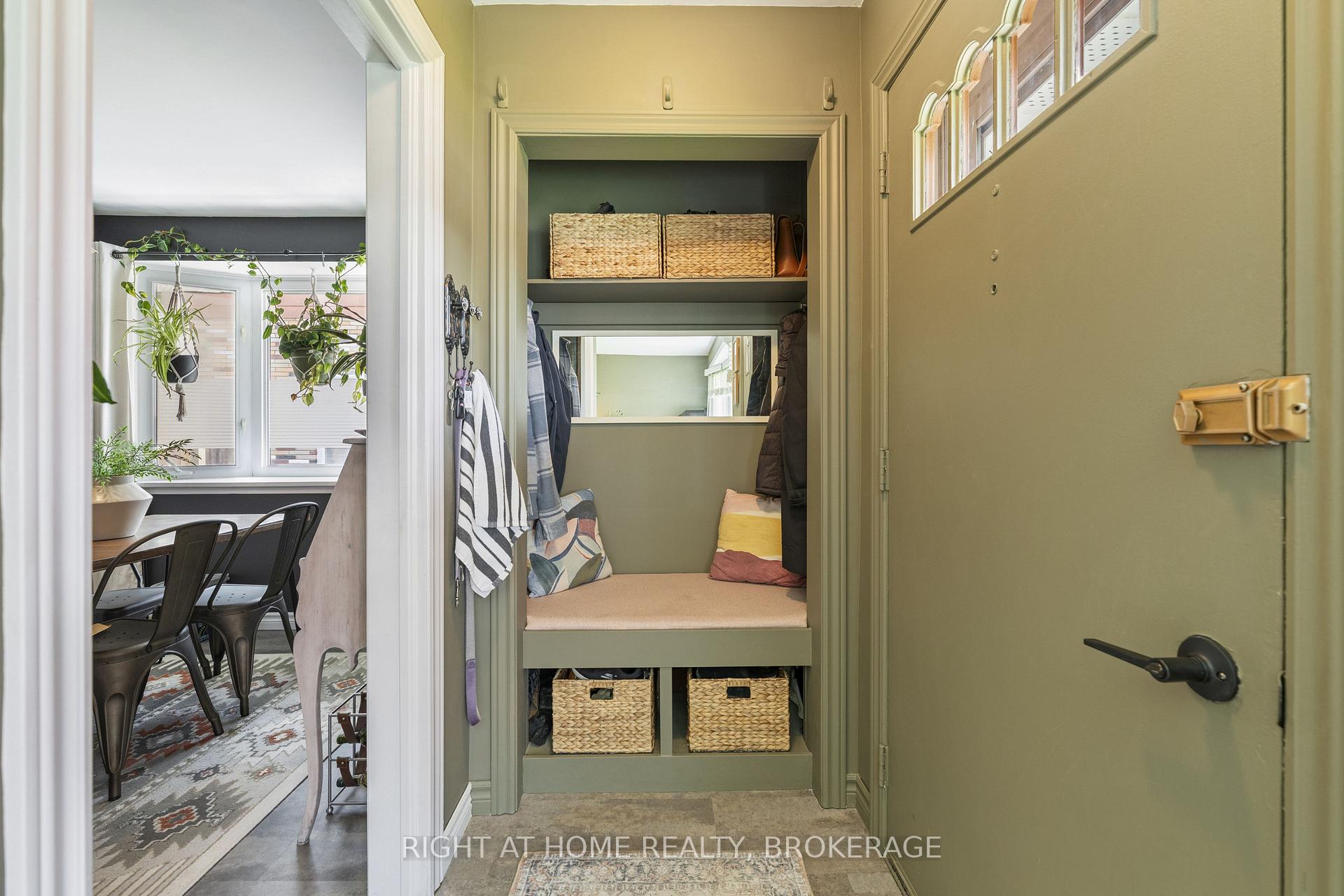 Photo 9 of 6763 Wilinger Street, Niagara Falls, Stamford — HOMEH