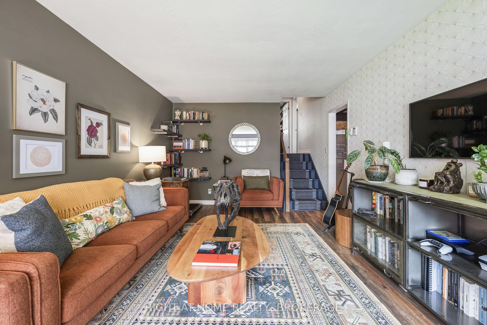 Photo 11 of 6763 Wilinger Street, Niagara Falls, Stamford — HOMEH