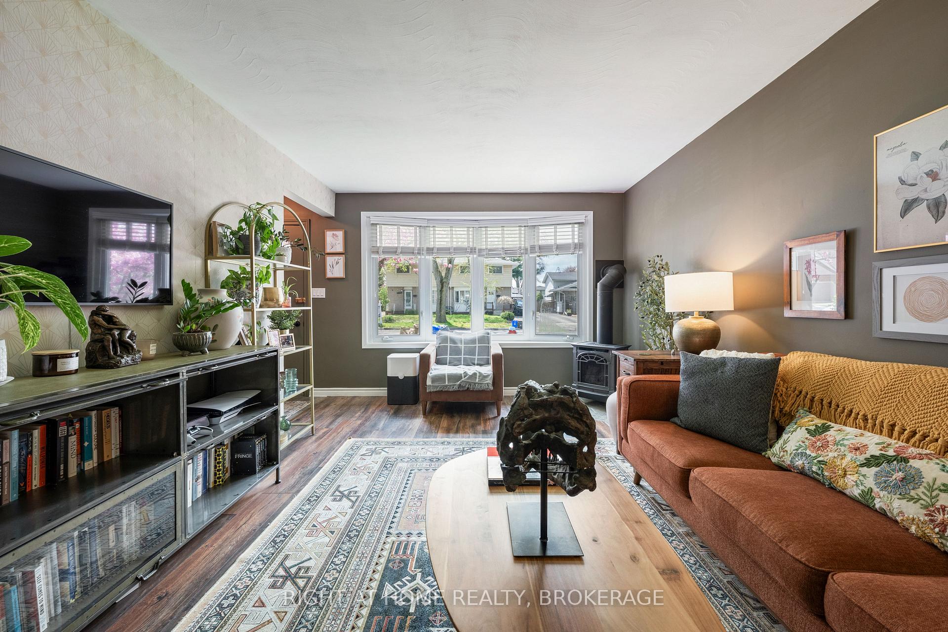 Photo 12 of 6763 Wilinger Street, Niagara Falls, Stamford — HOMEH