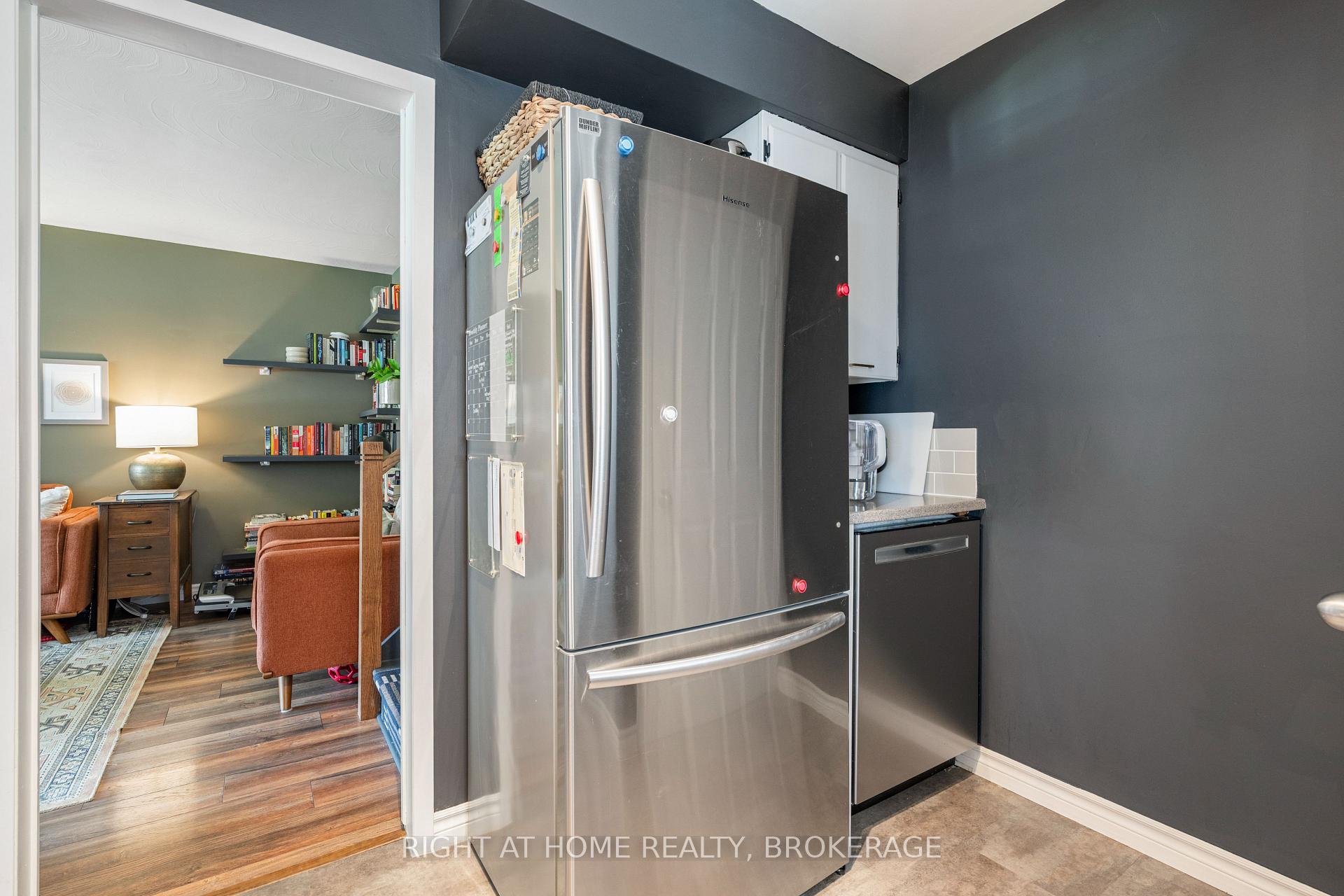Photo 18 of 6763 Wilinger Street, Niagara Falls, Stamford — HOMEH