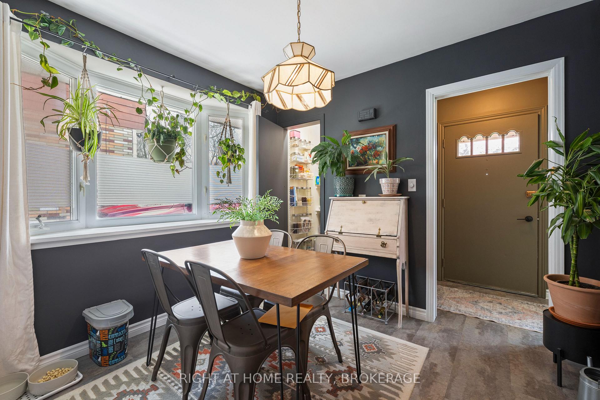 Photo 19 of 6763 Wilinger Street, Niagara Falls, Stamford — HOMEH