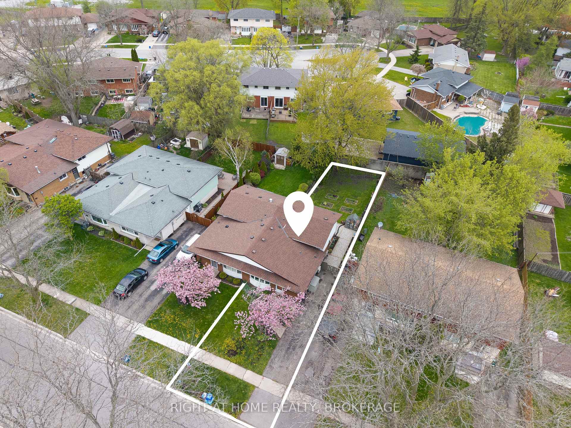 Photo 33 of 6763 Wilinger Street, Niagara Falls, Stamford — HOMEH