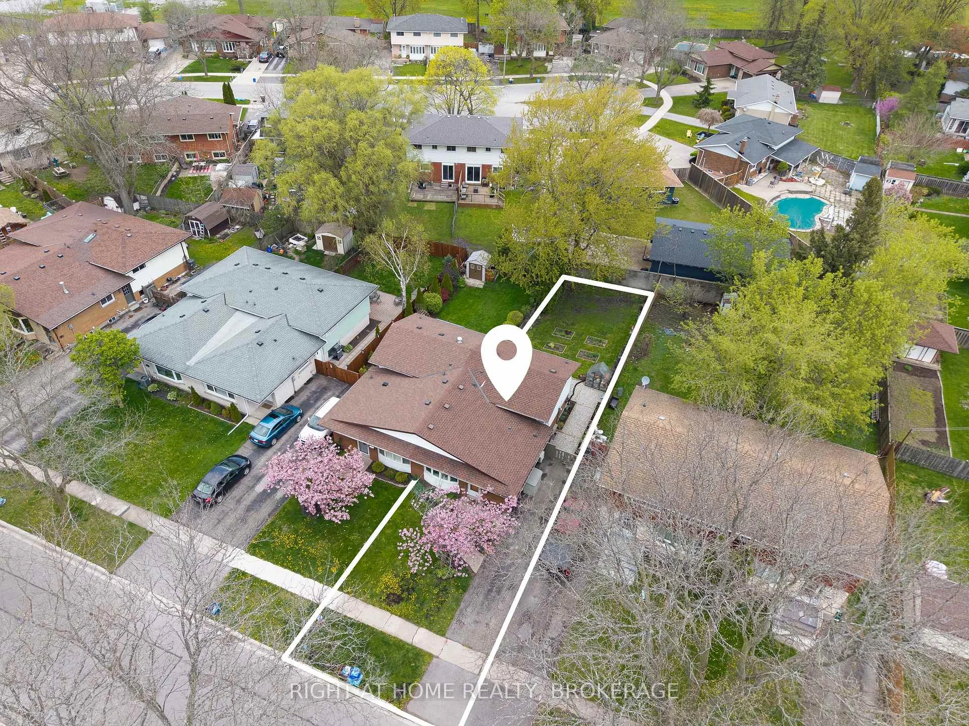 Photo 37 of 6763 Wilinger Street, Niagara Falls, Stamford — HOMEH