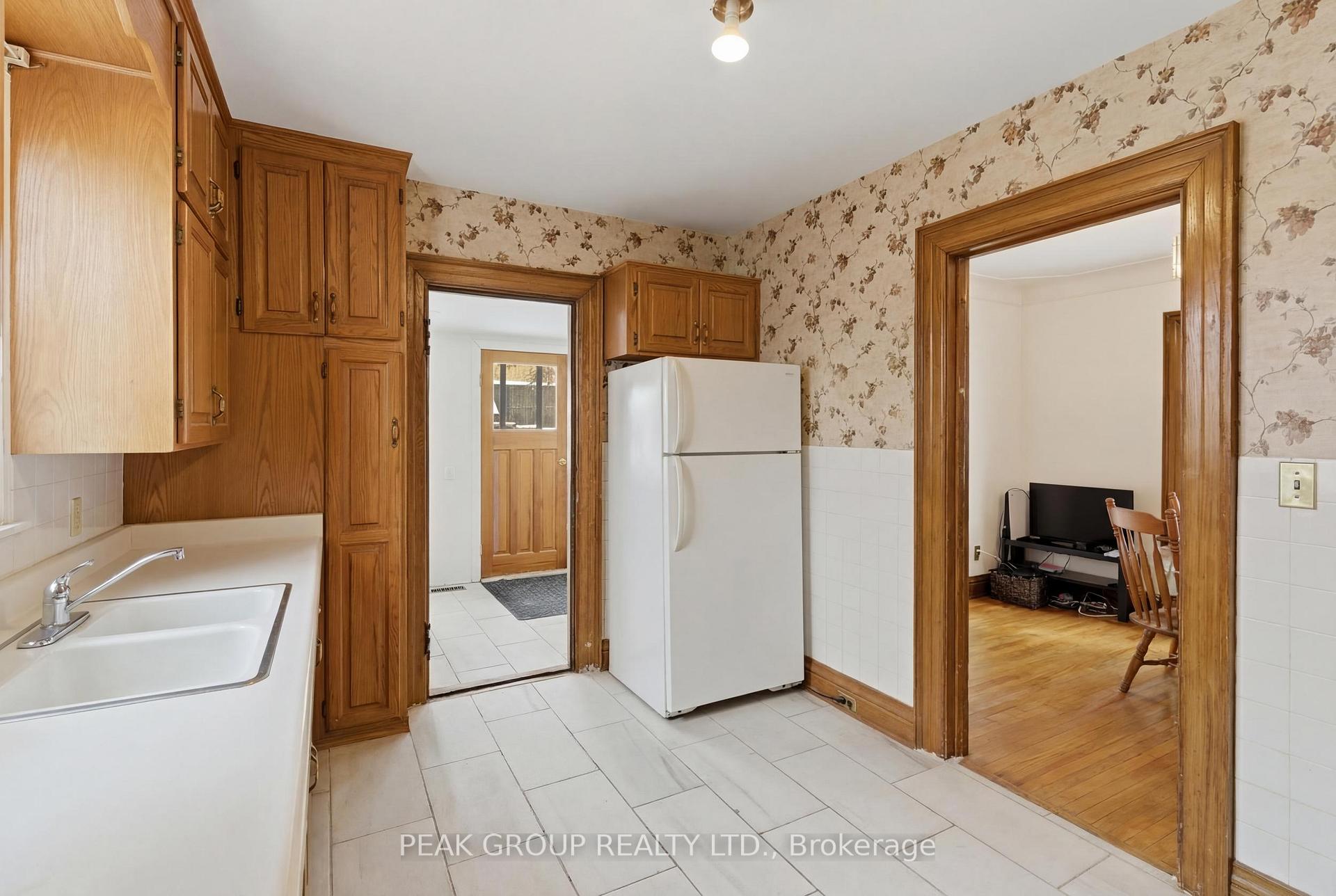 Photo 5 of 6289 Ker Street, Niagara Falls, Dorchester — HOMEH