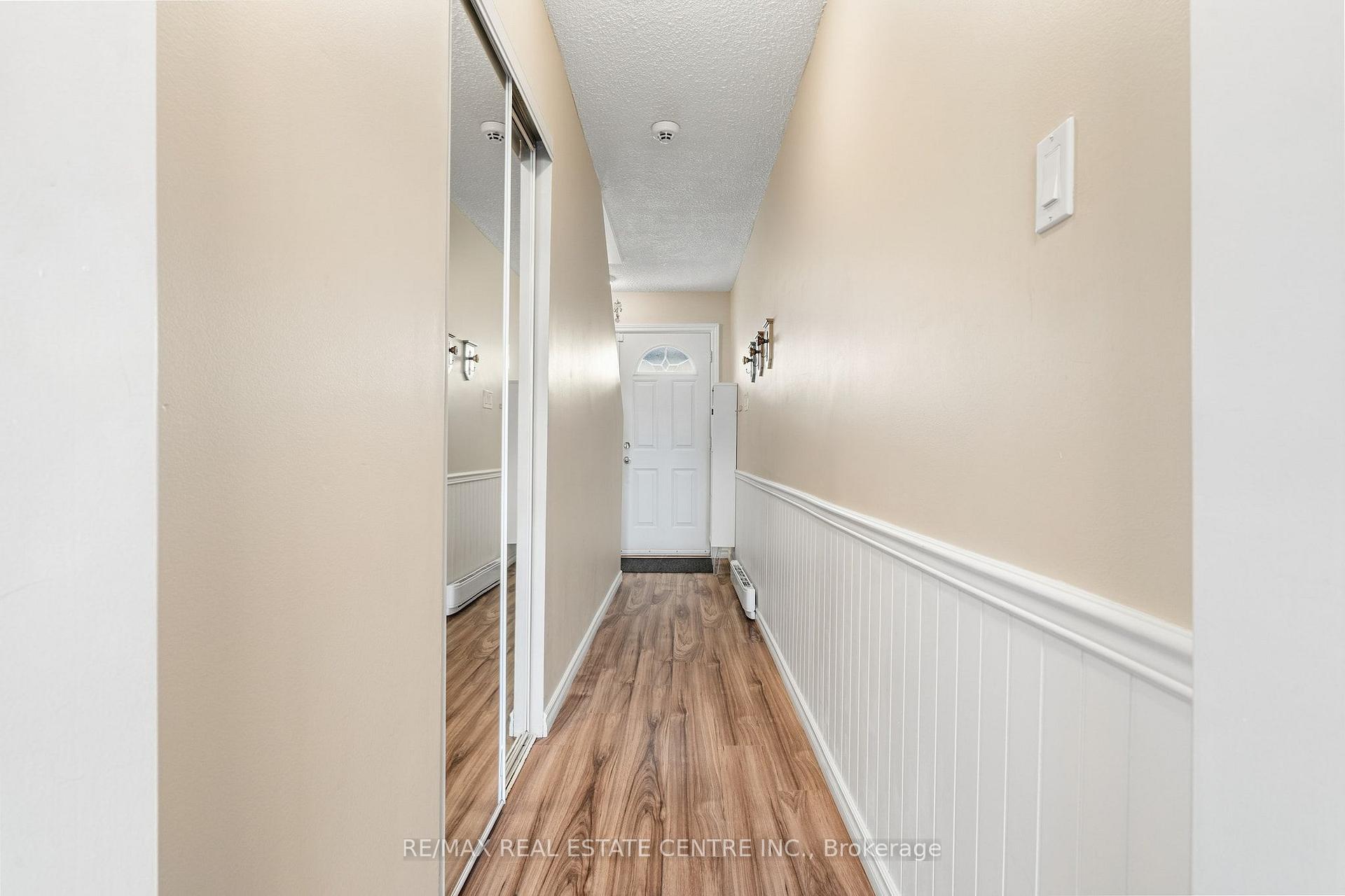 Photo 5 of Unit 15, 33 Celeste Drive, Scarborough, West Hill — HOMEH