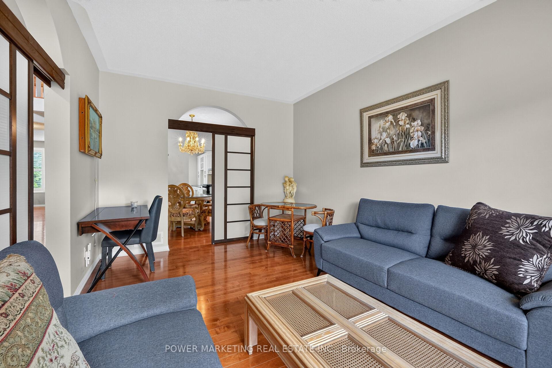 Photo 11 of 2165 Blue Willow Crescent, Ottawa, Chapel Hill South - Orleans Village — HOMEH