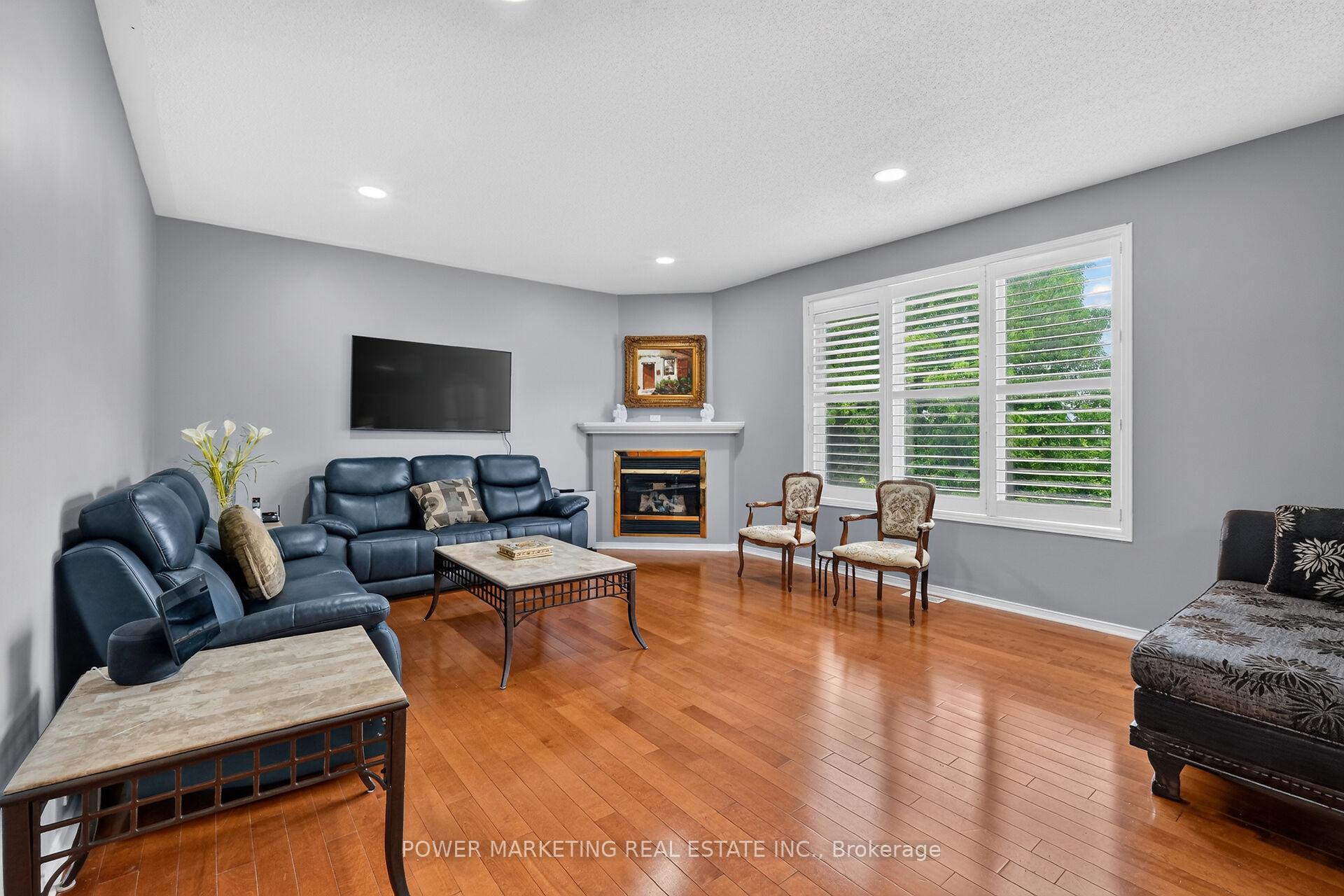 Photo 12 of 2165 Blue Willow Crescent, Ottawa, Chapel Hill South - Orleans Village — HOMEH