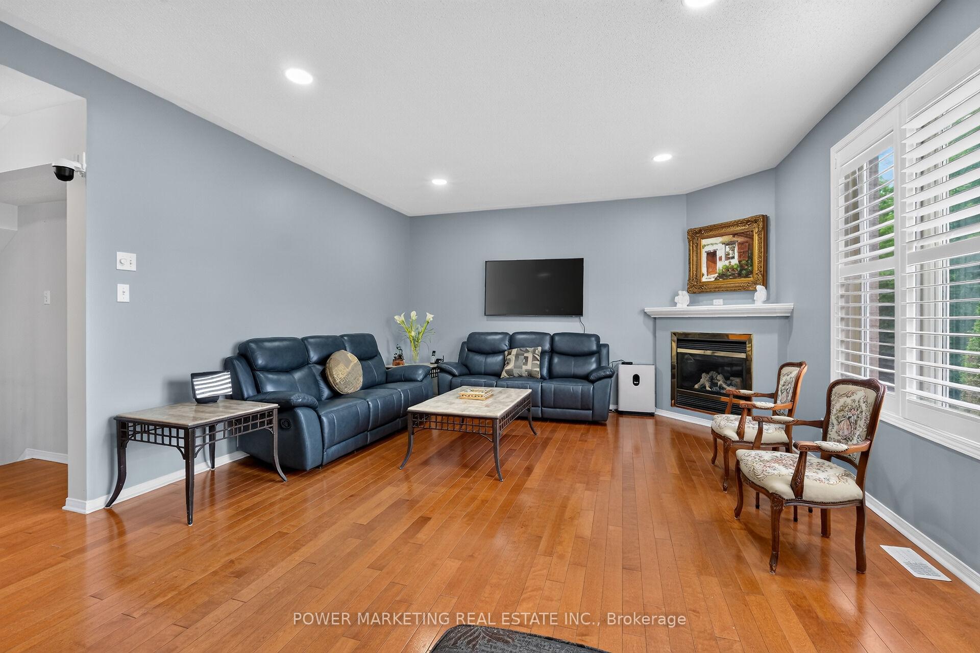 Photo 13 of 2165 Blue Willow Crescent, Ottawa, Chapel Hill South - Orleans Village — HOMEH