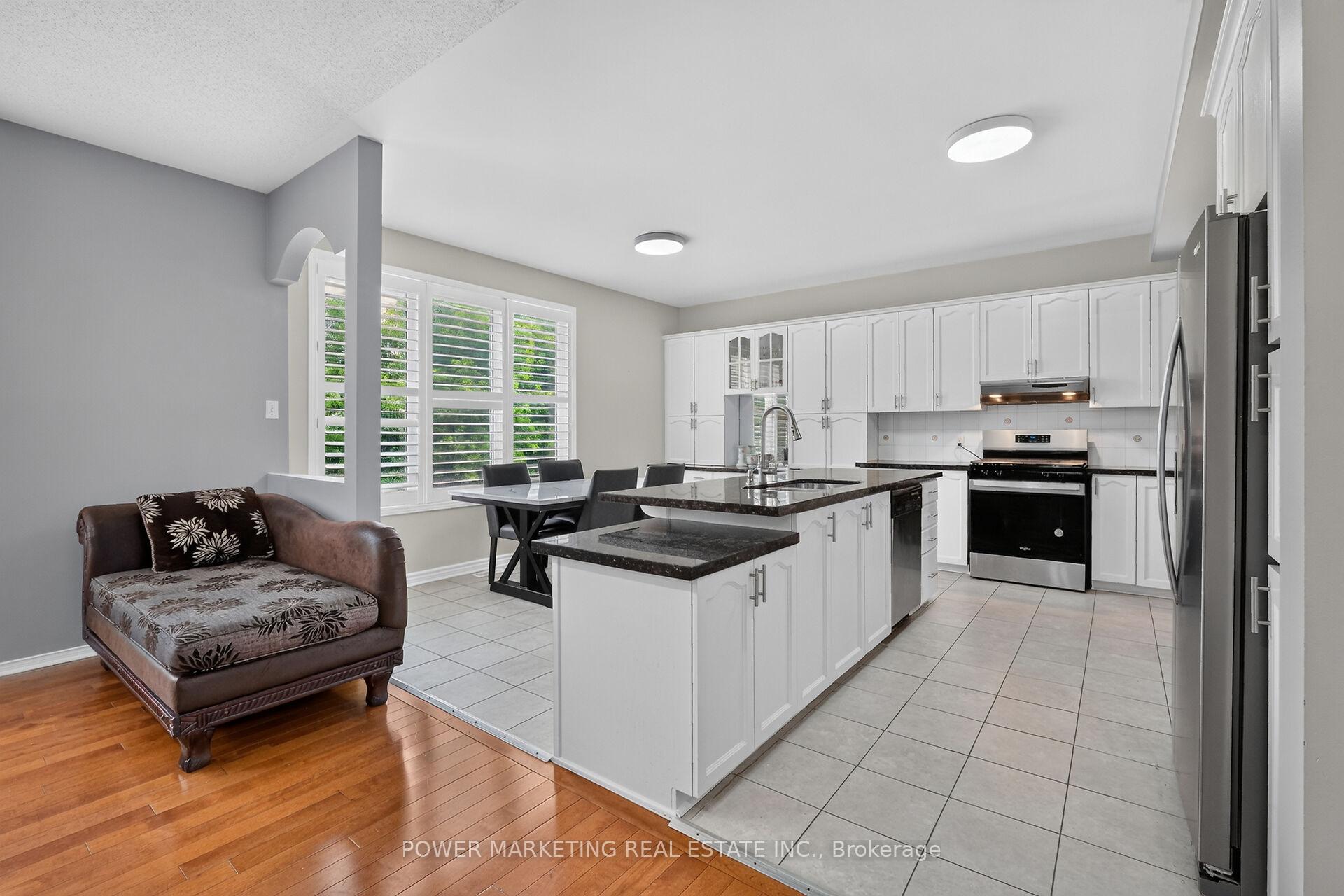 Photo 14 of 2165 Blue Willow Crescent, Ottawa, Chapel Hill South - Orleans Village — HOMEH