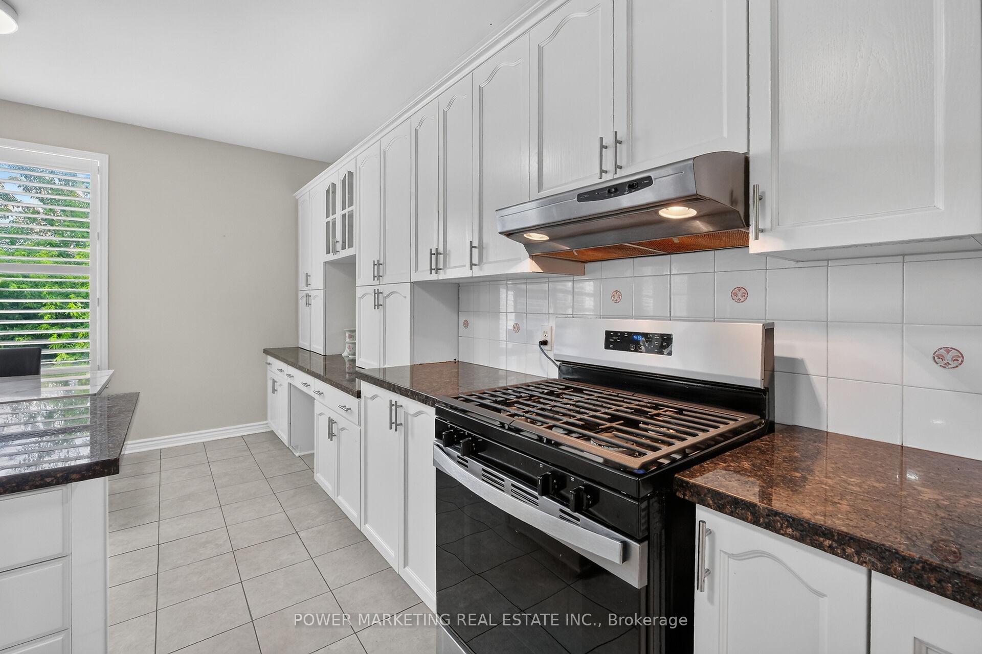 Photo 16 of 2165 Blue Willow Crescent, Ottawa, Chapel Hill South - Orleans Village — HOMEH