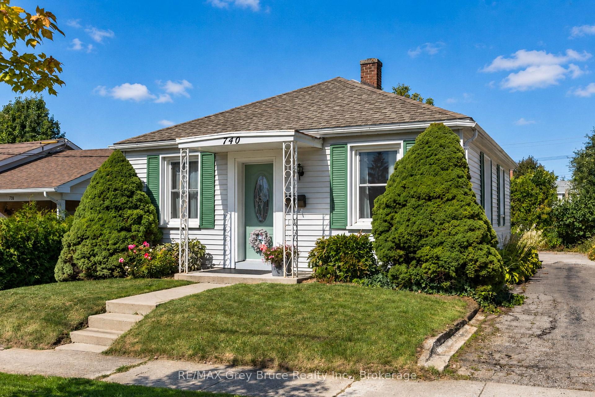 Photo 2 of 740 5th Street E, Owen Sound — HOMEH
