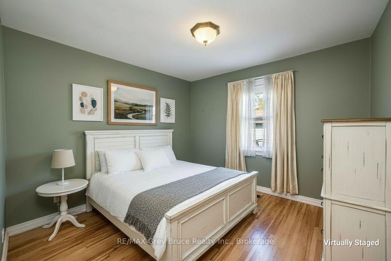 Photo 15 of 740 5th Street E, Owen Sound — HOMEH