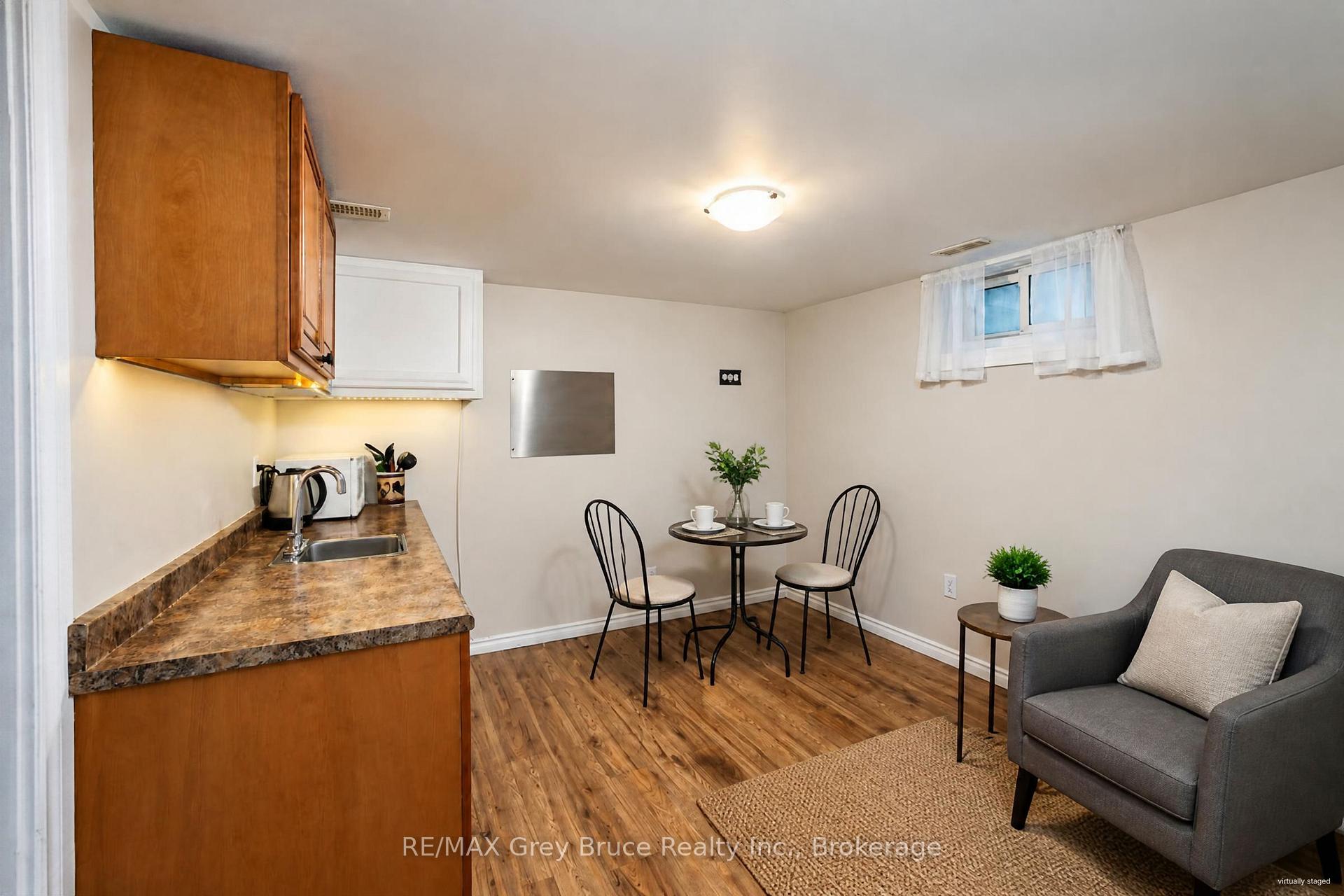 Photo 26 of 740 5th Street E, Owen Sound — HOMEH