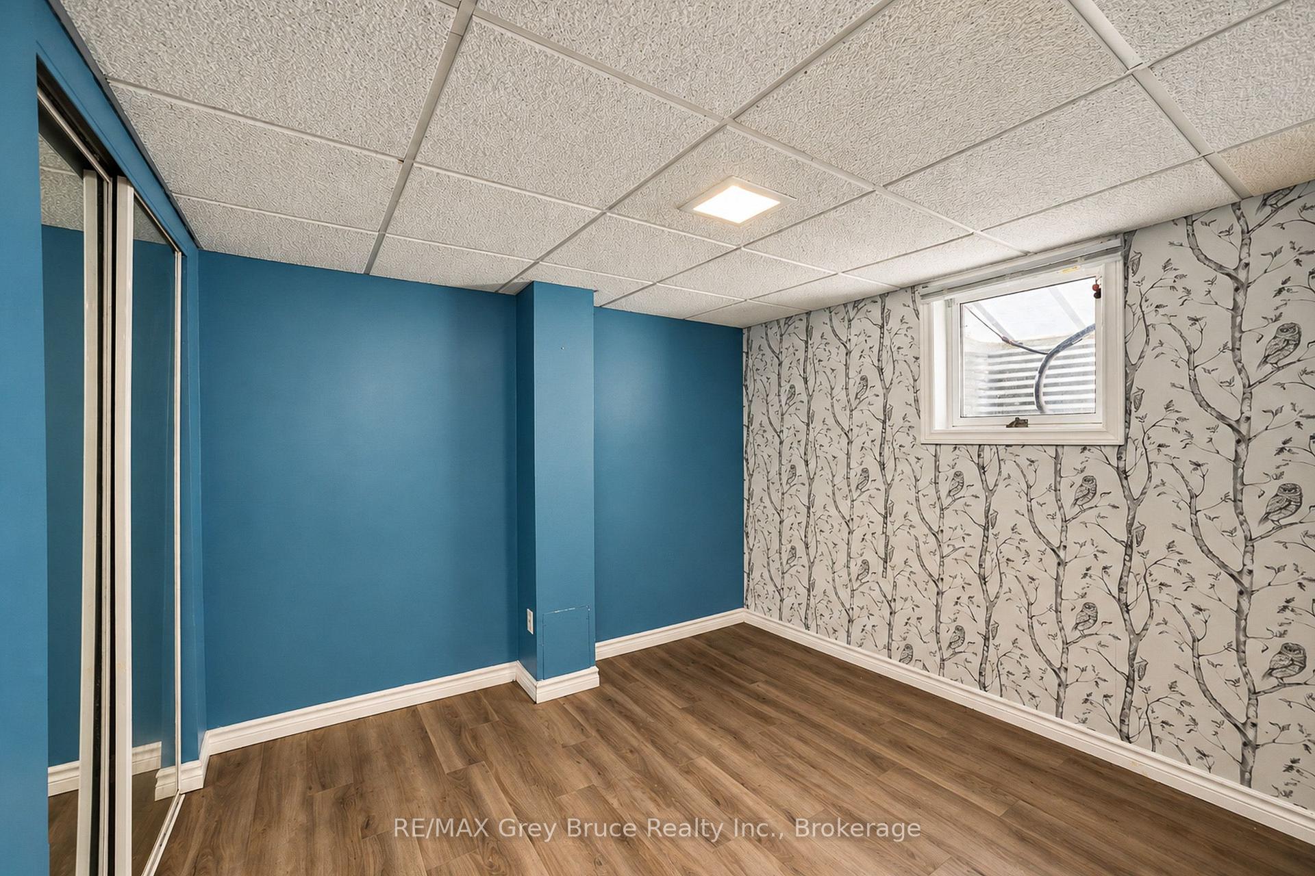 Photo 32 of 740 5th Street E, Owen Sound — HOMEH