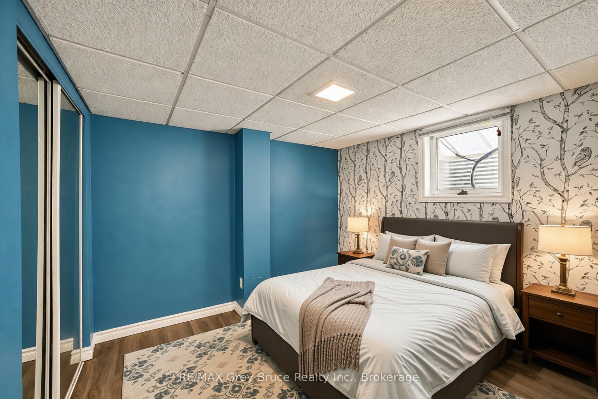 Photo 33 of 740 5th Street E, Owen Sound — HOMEH