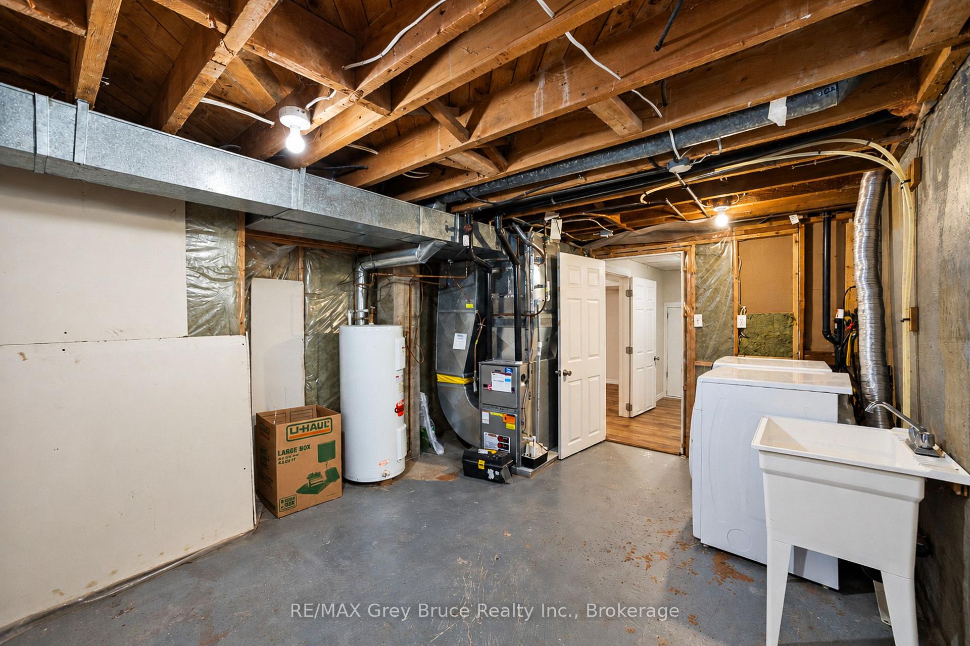 Photo 35 of 740 5th Street E, Owen Sound — HOMEH