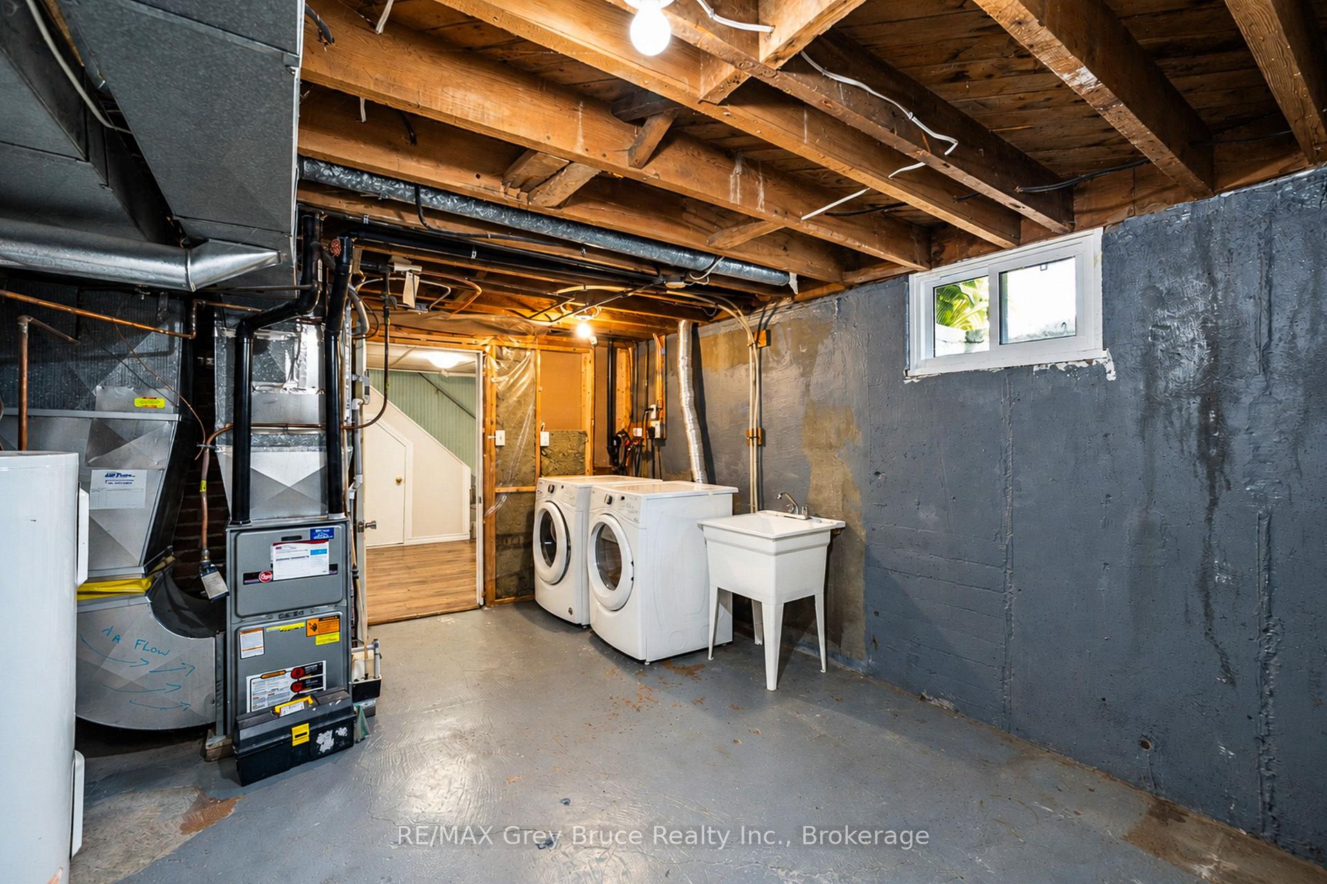 Photo 36 of 740 5th Street E, Owen Sound — HOMEH