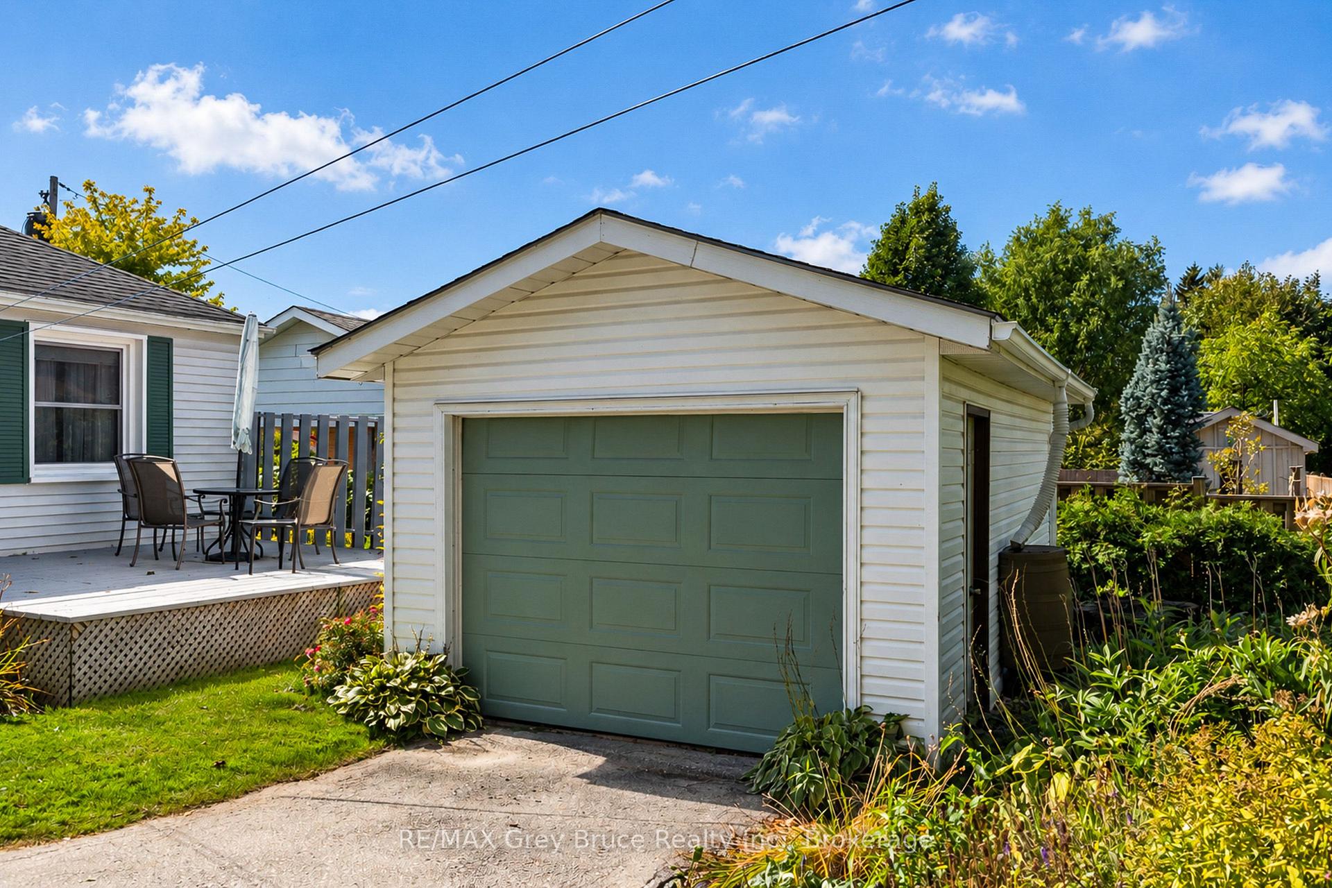 Photo 38 of 740 5th Street E, Owen Sound — HOMEH