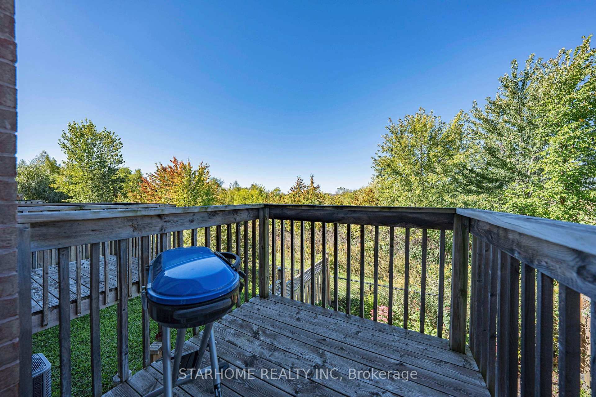 Photo 5 of 14 Valliere Drive, Markham, Berczy — HOMEH