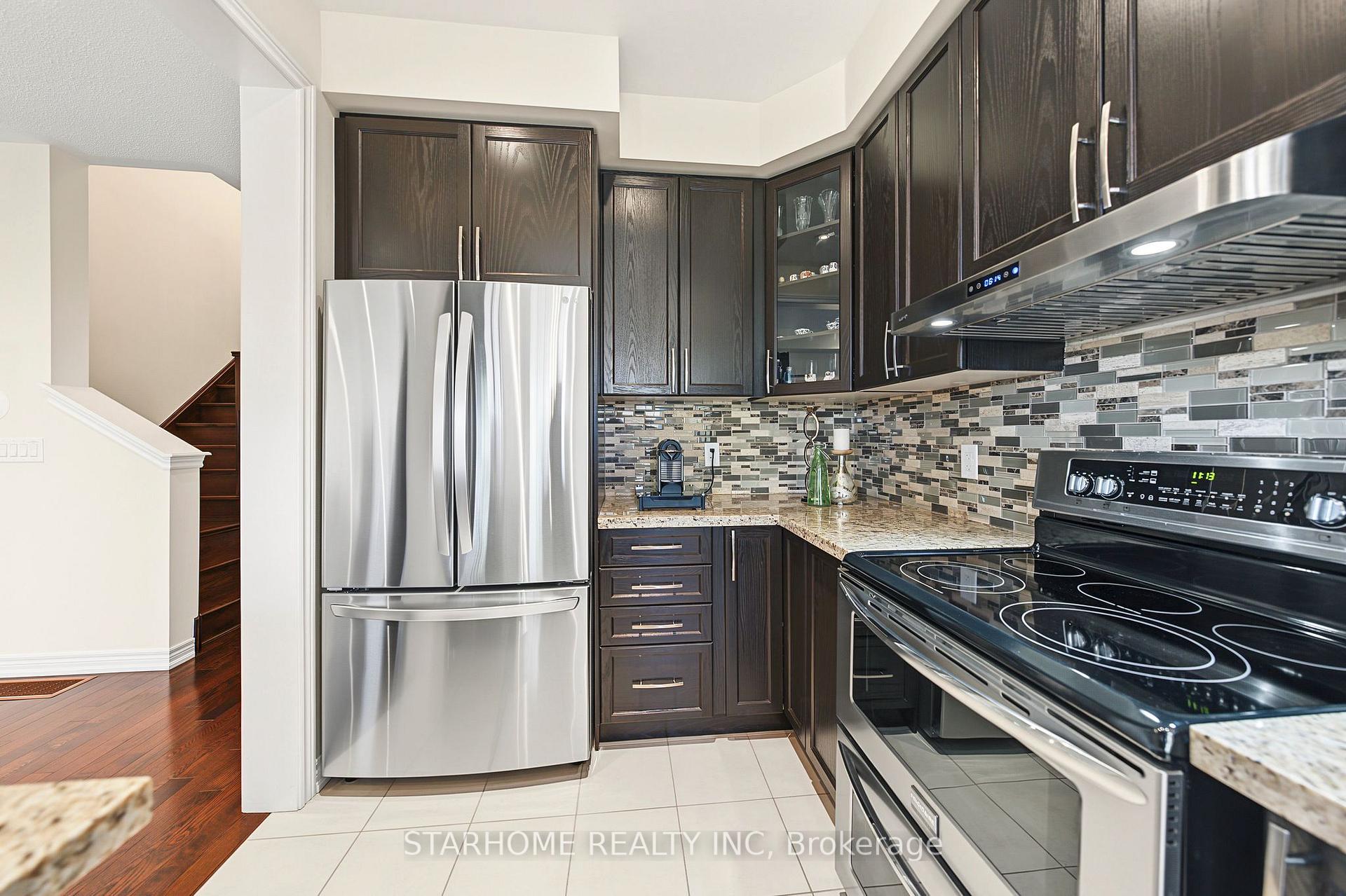 Photo 6 of 14 Valliere Drive, Markham, Berczy — HOMEH