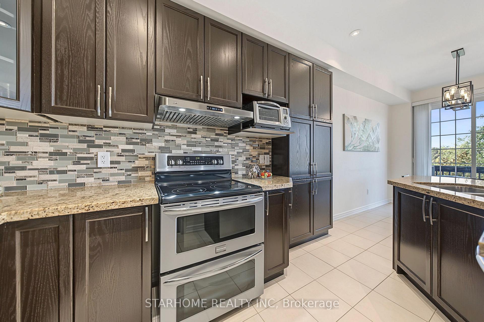 Photo 9 of 14 Valliere Drive, Markham, Berczy — HOMEH