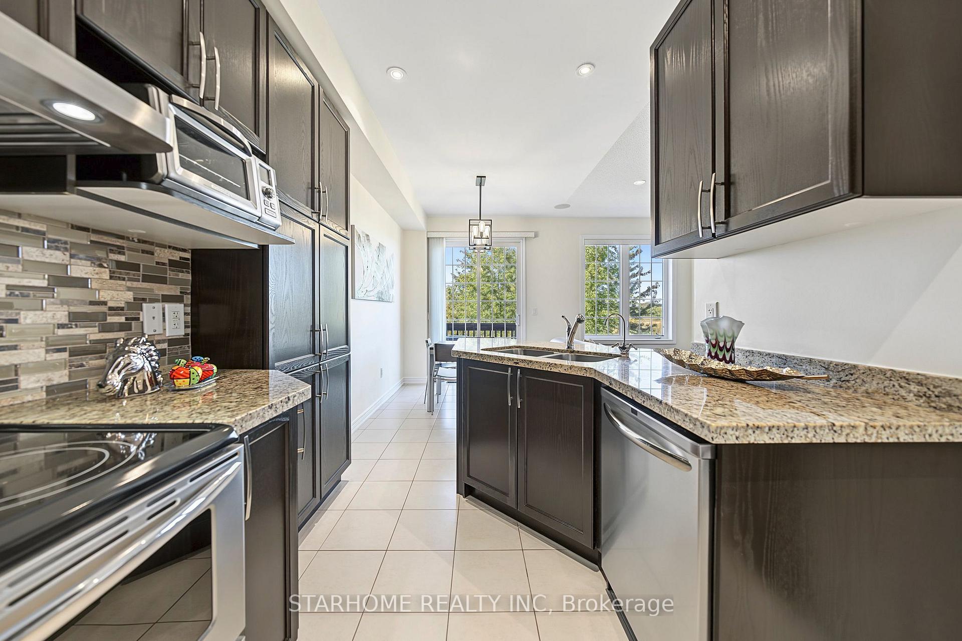 Photo 10 of 14 Valliere Drive, Markham, Berczy — HOMEH